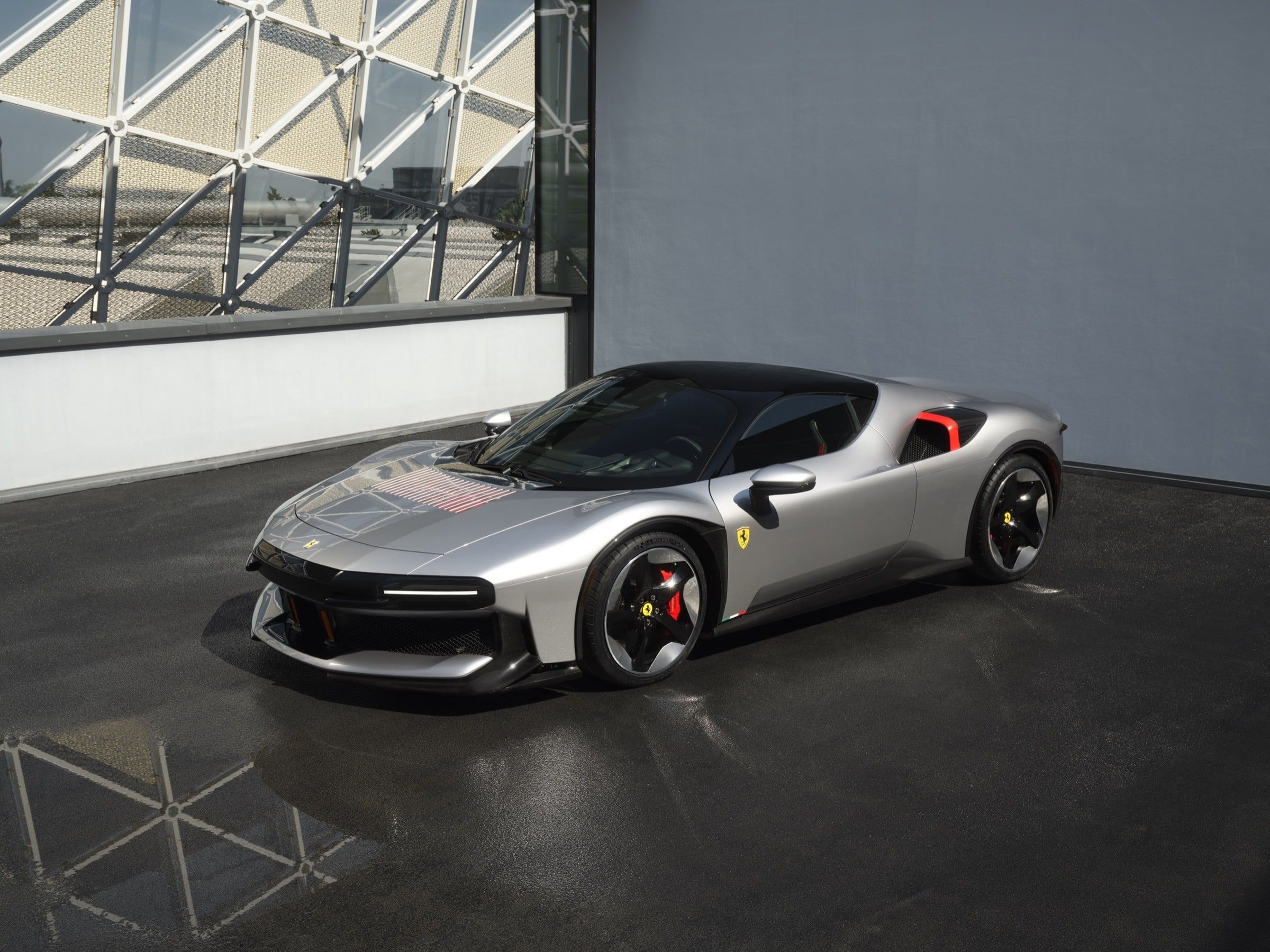 SF90