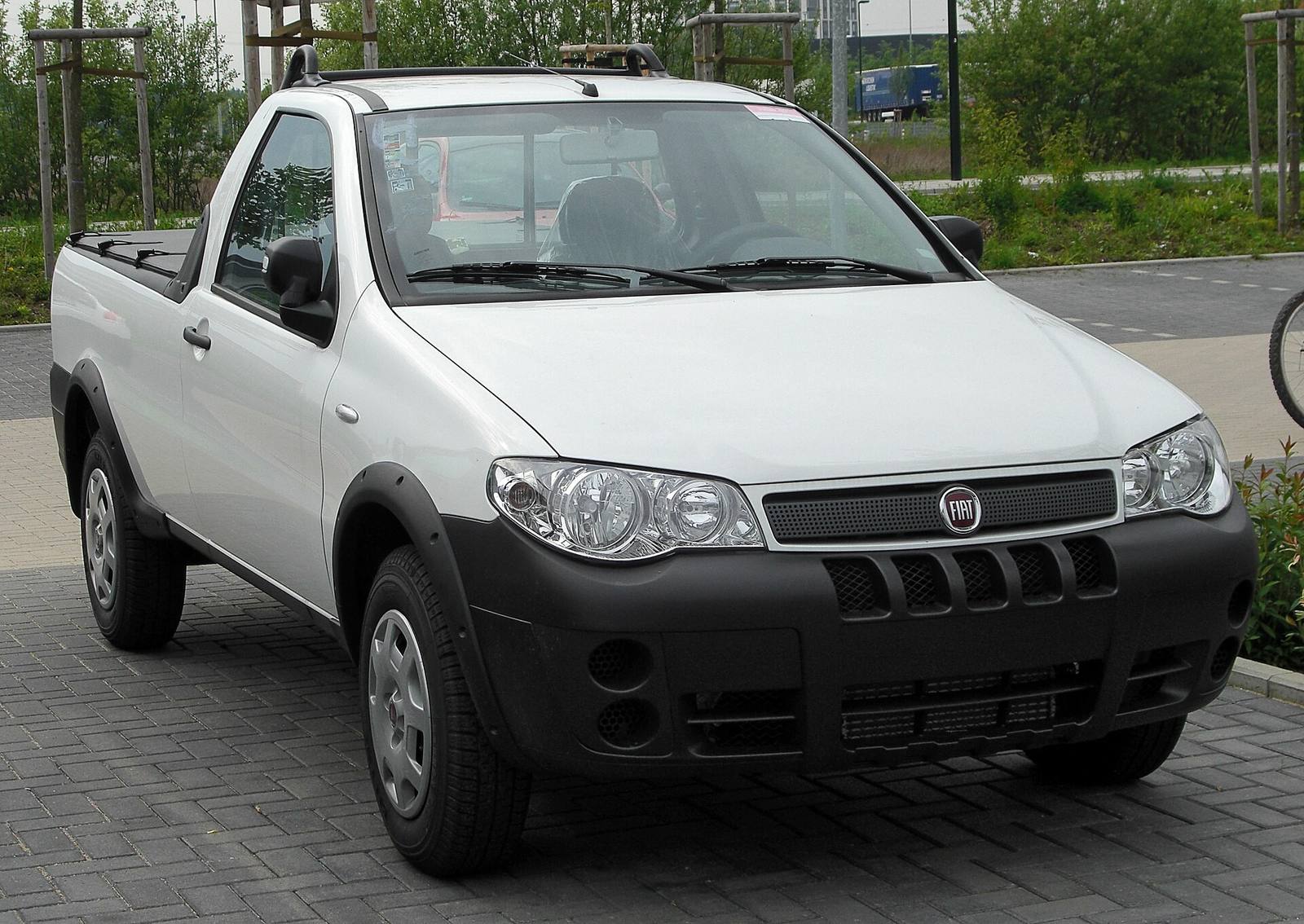 Strada 1.3 FireFly