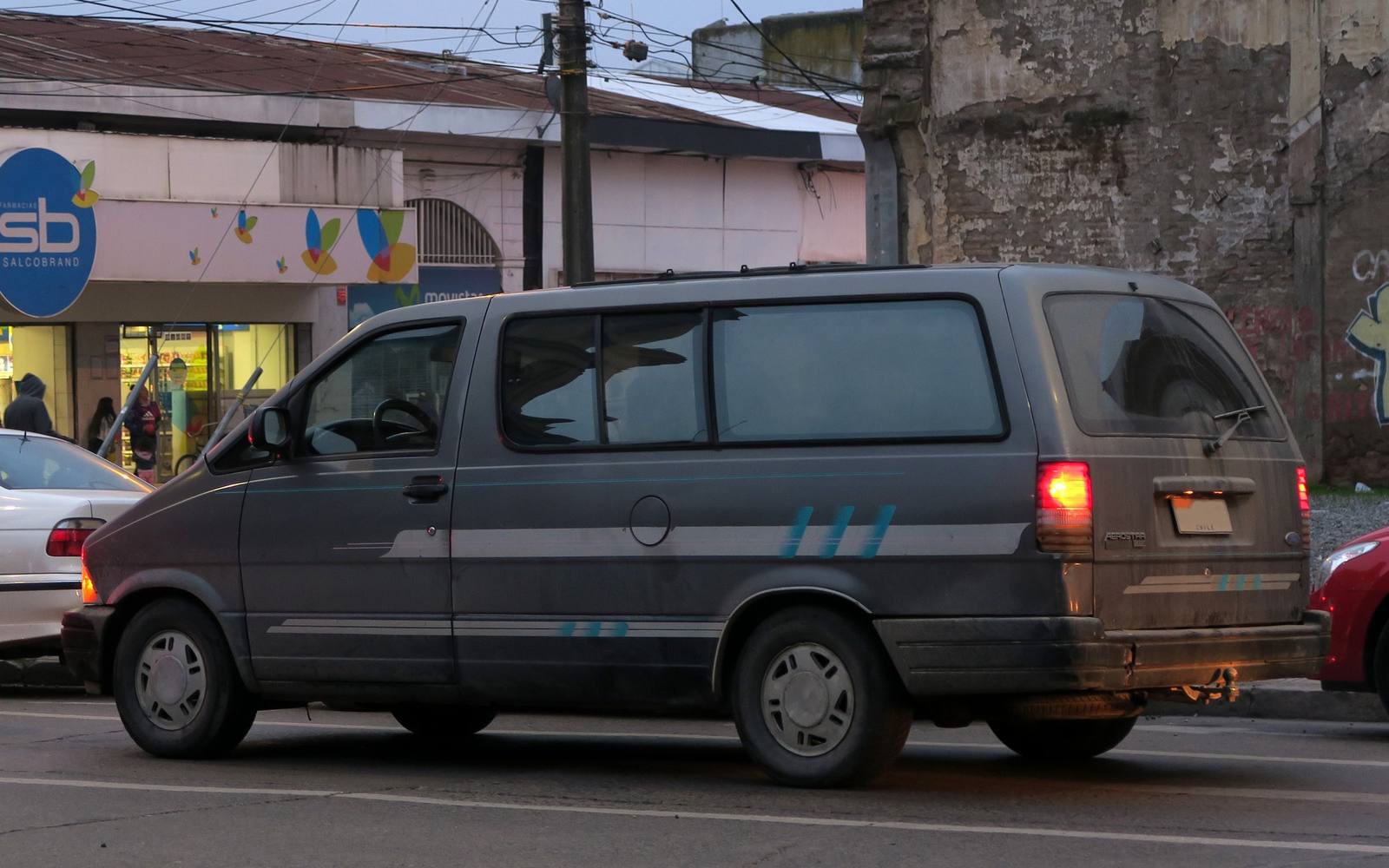 Aerostar XLT Extended 3.0 V6 (VN1)