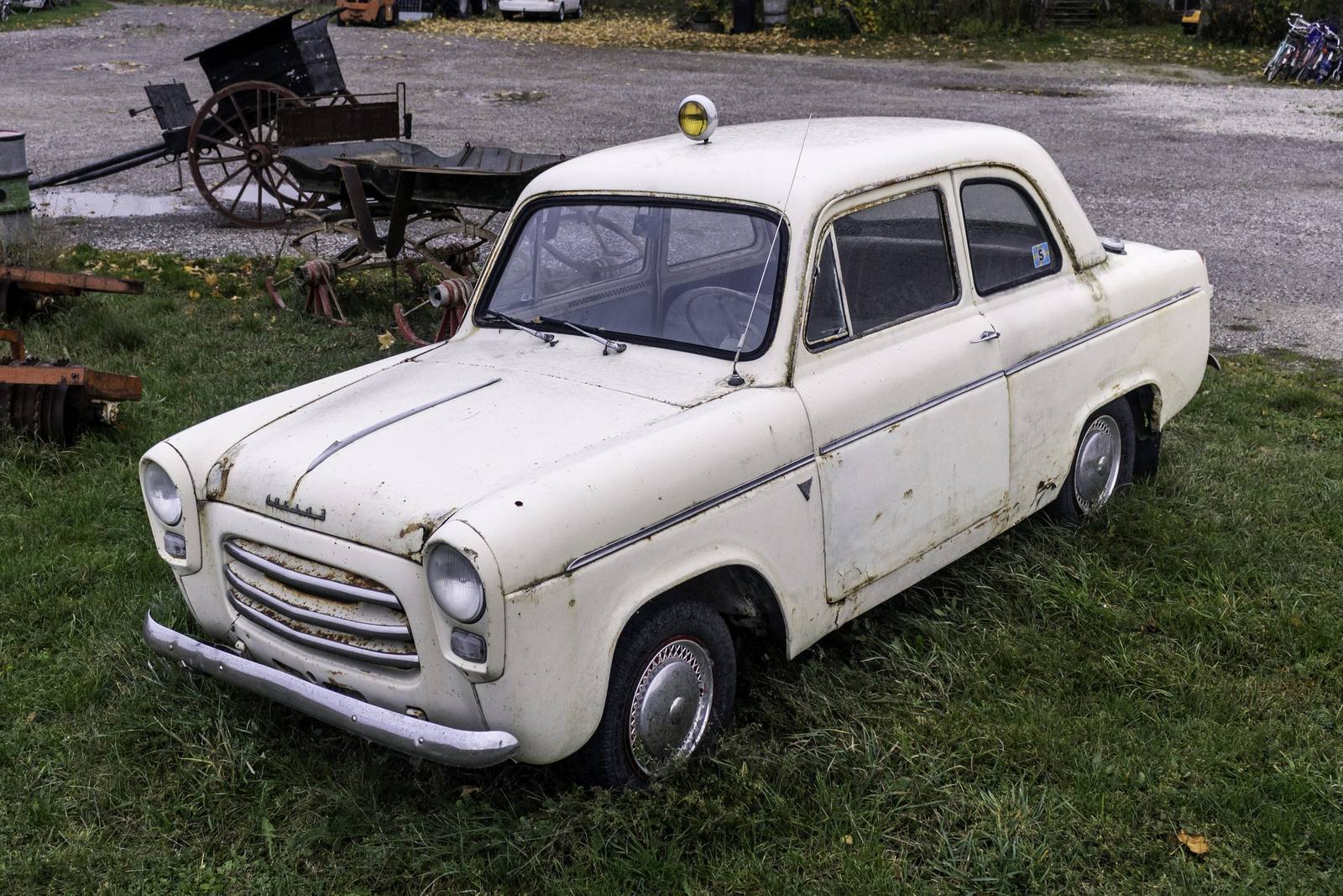 Anglia 100E
