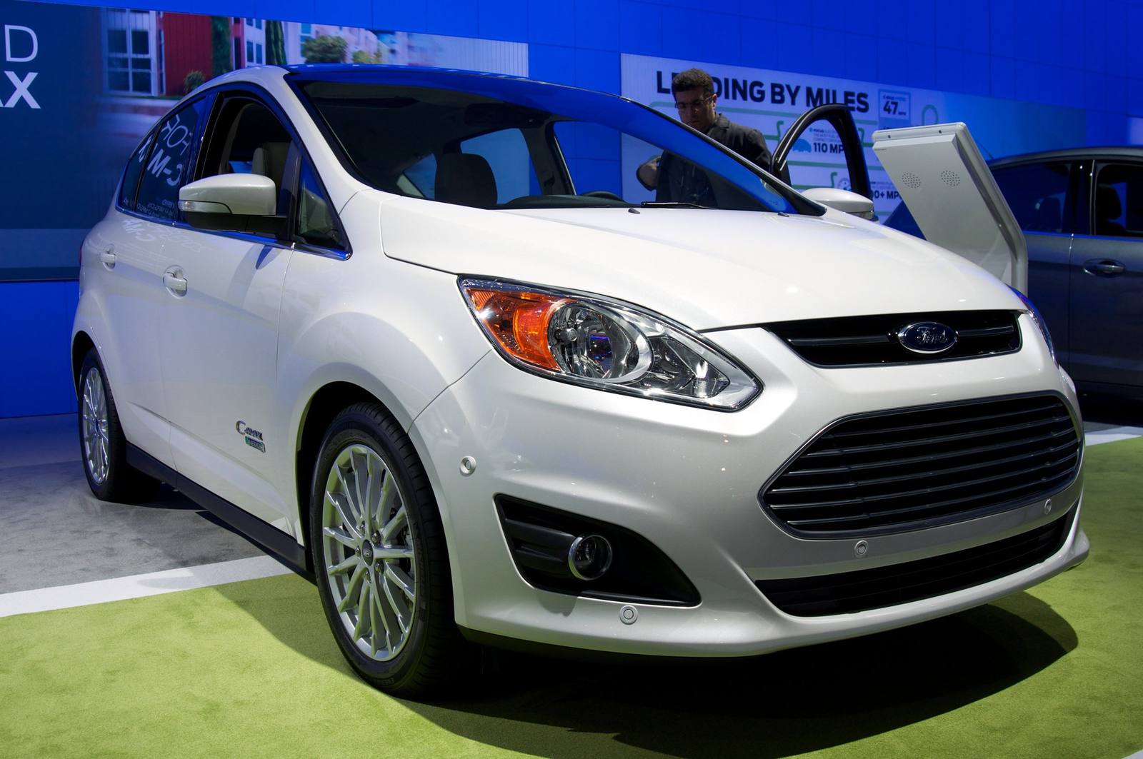 C-Max Energi PHEV (2013)