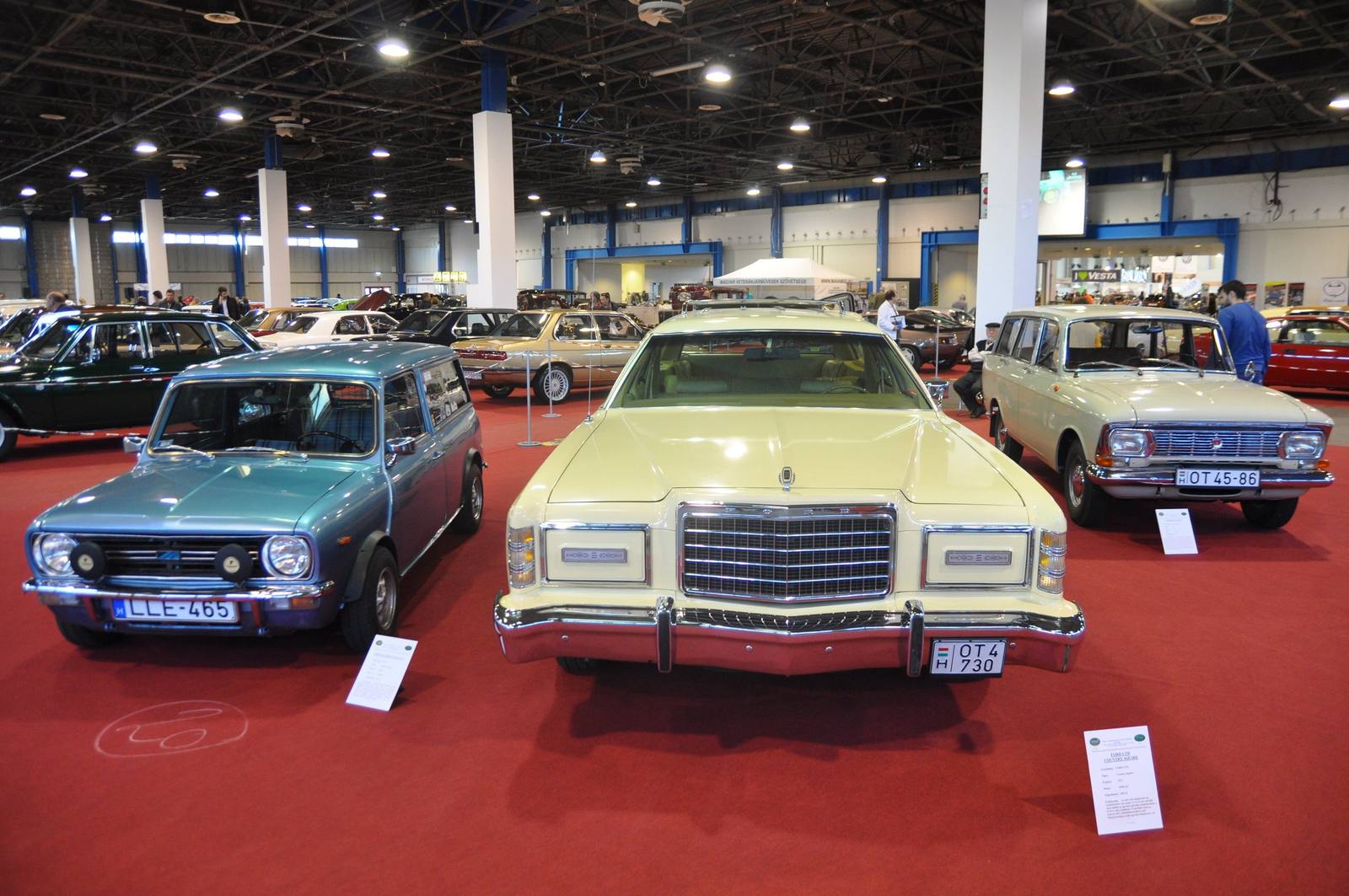 Country Squire (Gen 8) (1975)