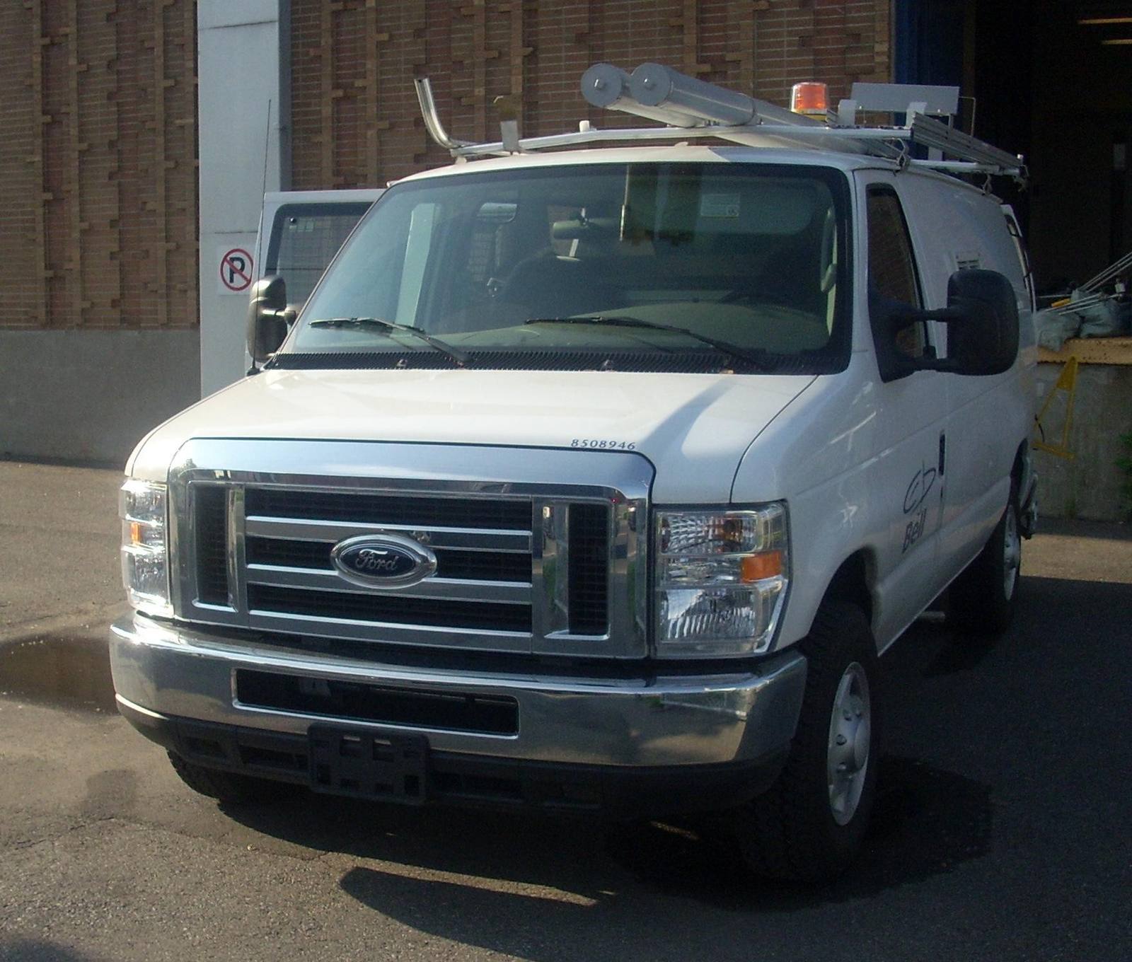 E-350 Super Duty 6.8 V10