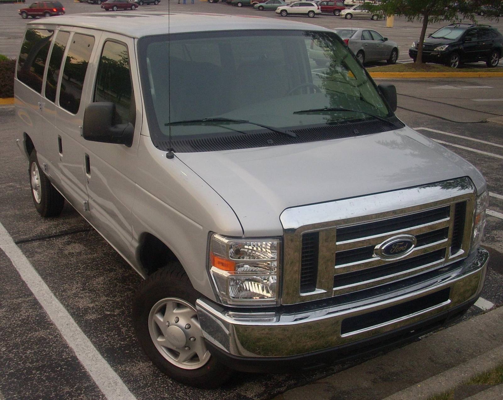 E-350 Super Duty 6.8 V10