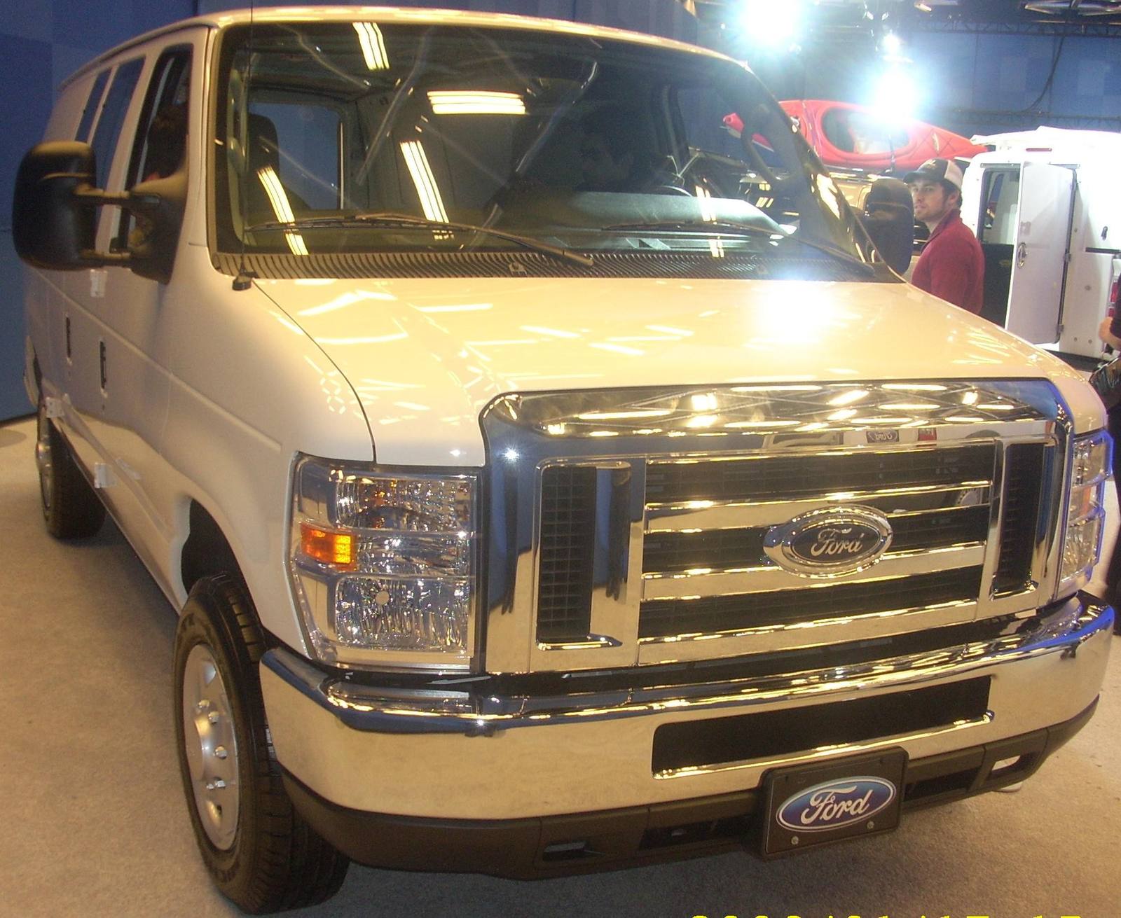 E-350 Super Duty 6.8 V10