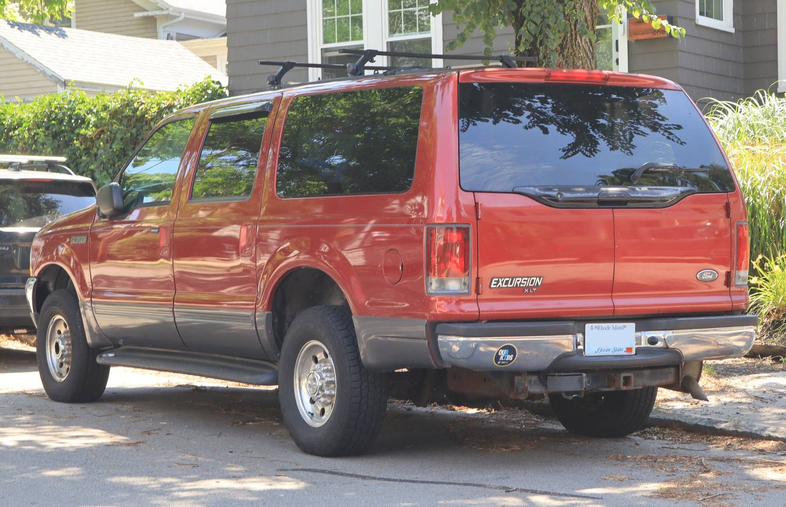 Excursion XLT 6.8 V10
