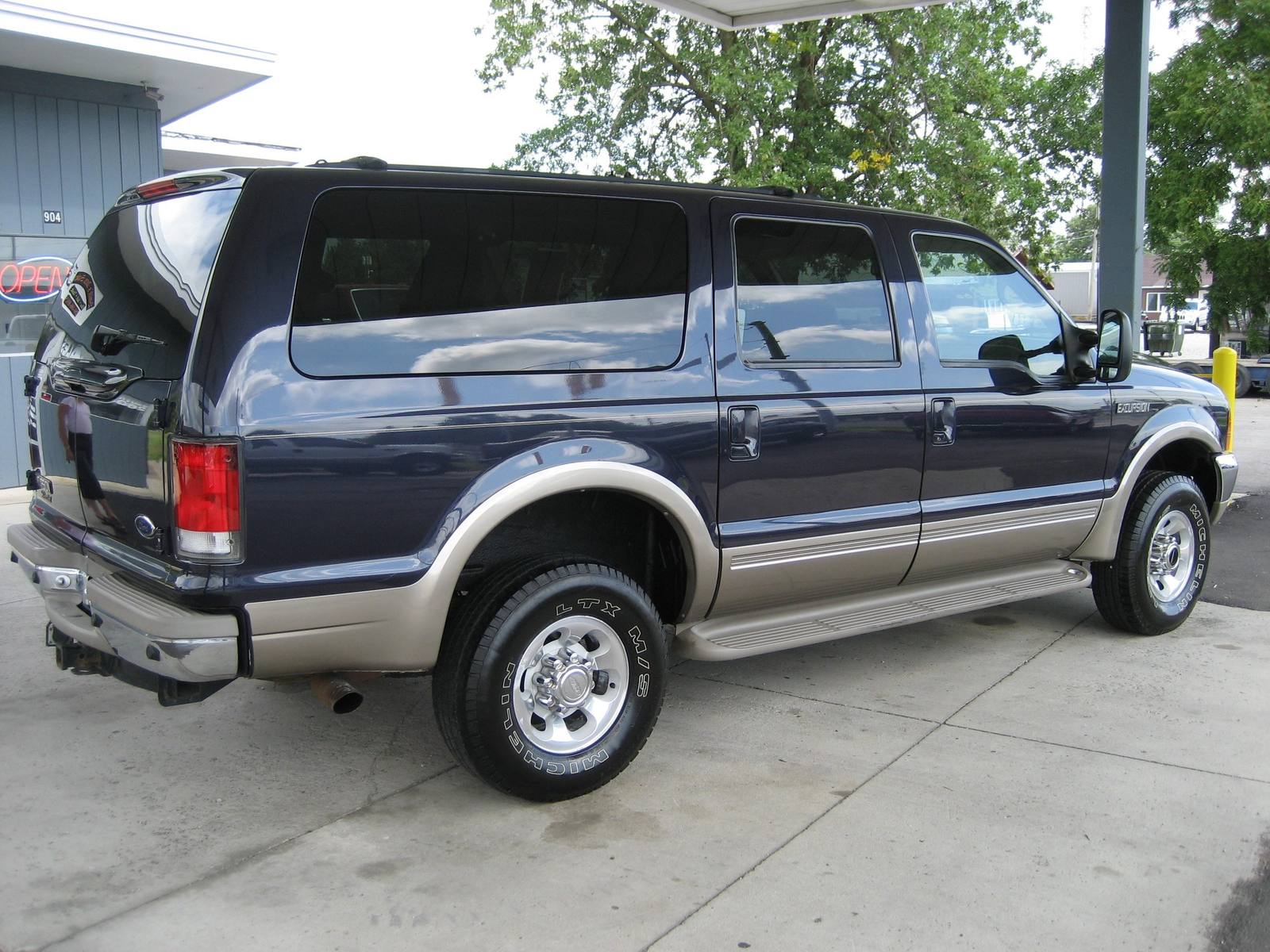 Excursion Limited 7.3 Power Stroke Diesel