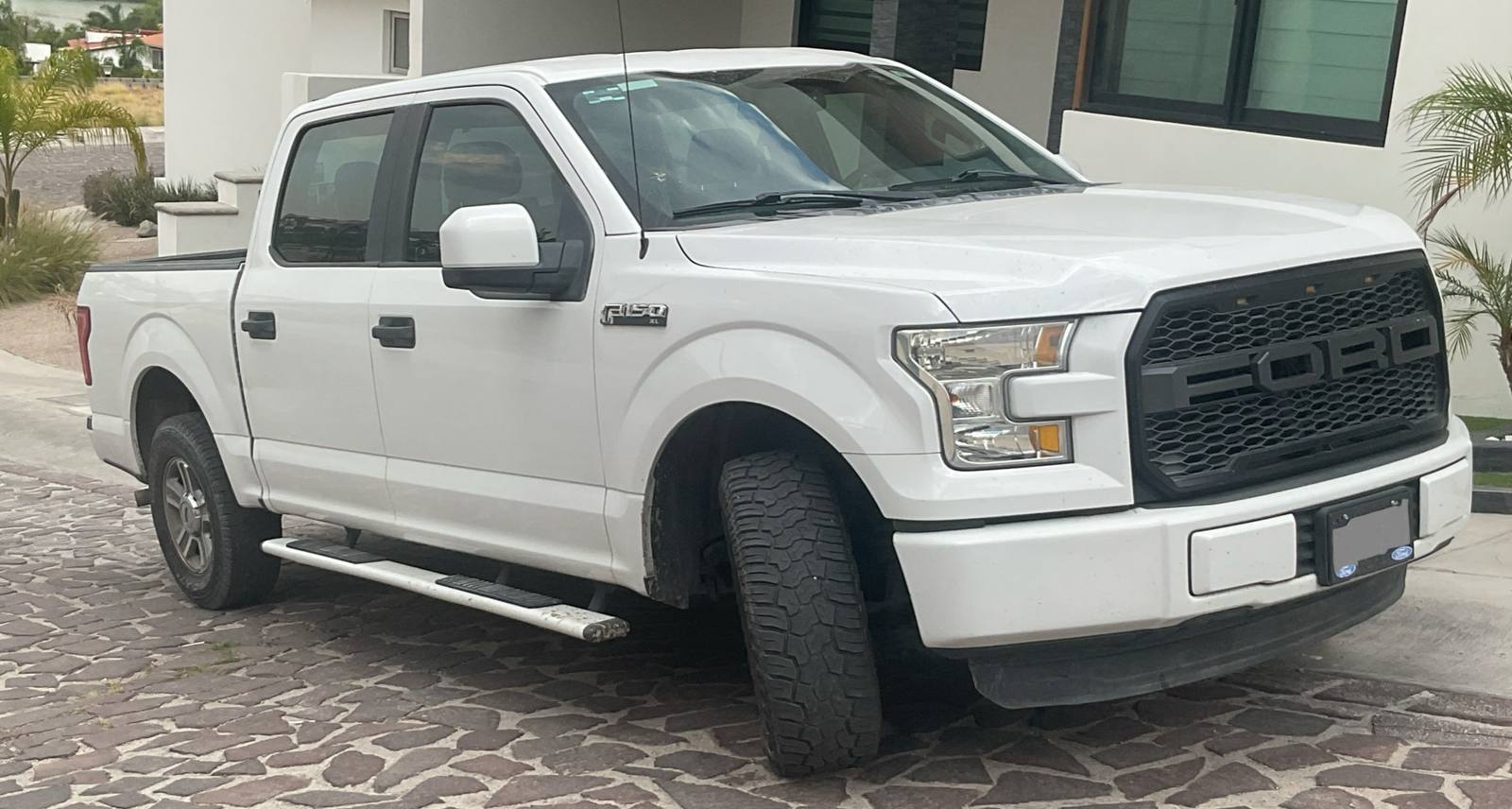 XL (2015)