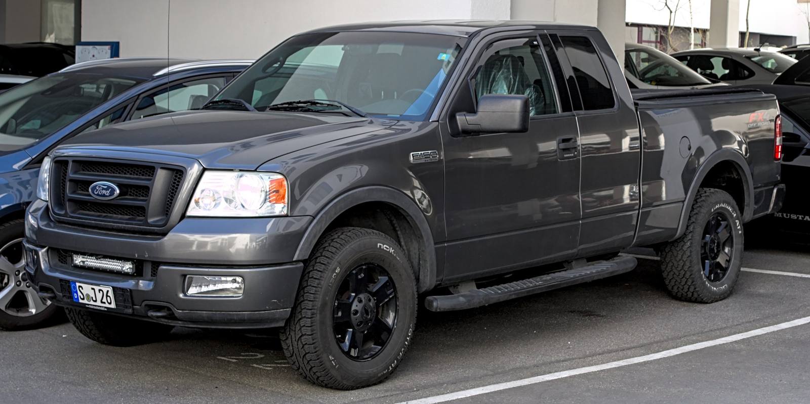 XLT (2004)