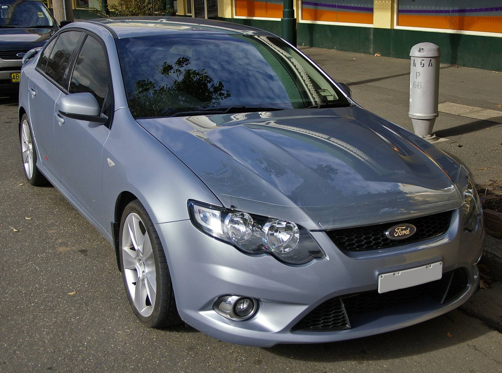 XR8 (FG)