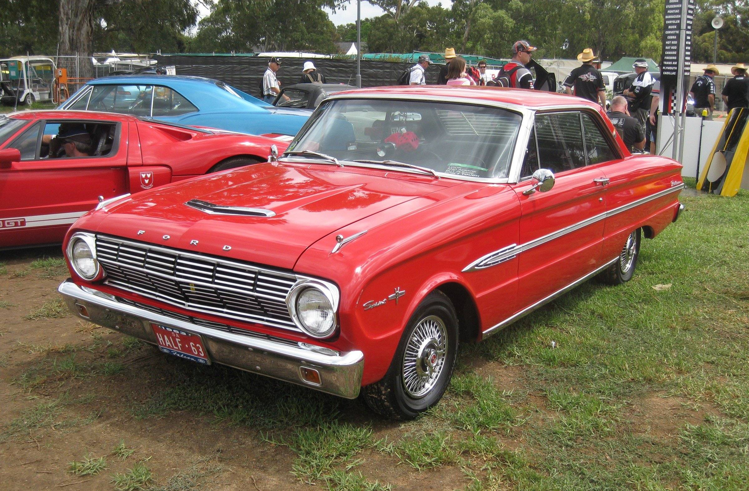 Falcon Futura Sprint 260 V8 (Gen 2)