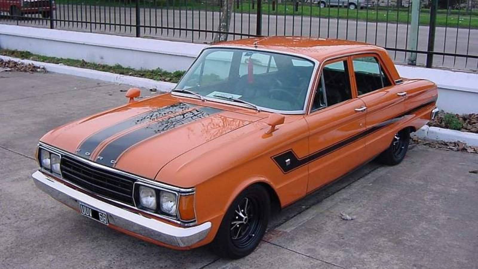 Falcon Futura Sprint 260 V8 (Gen 2)