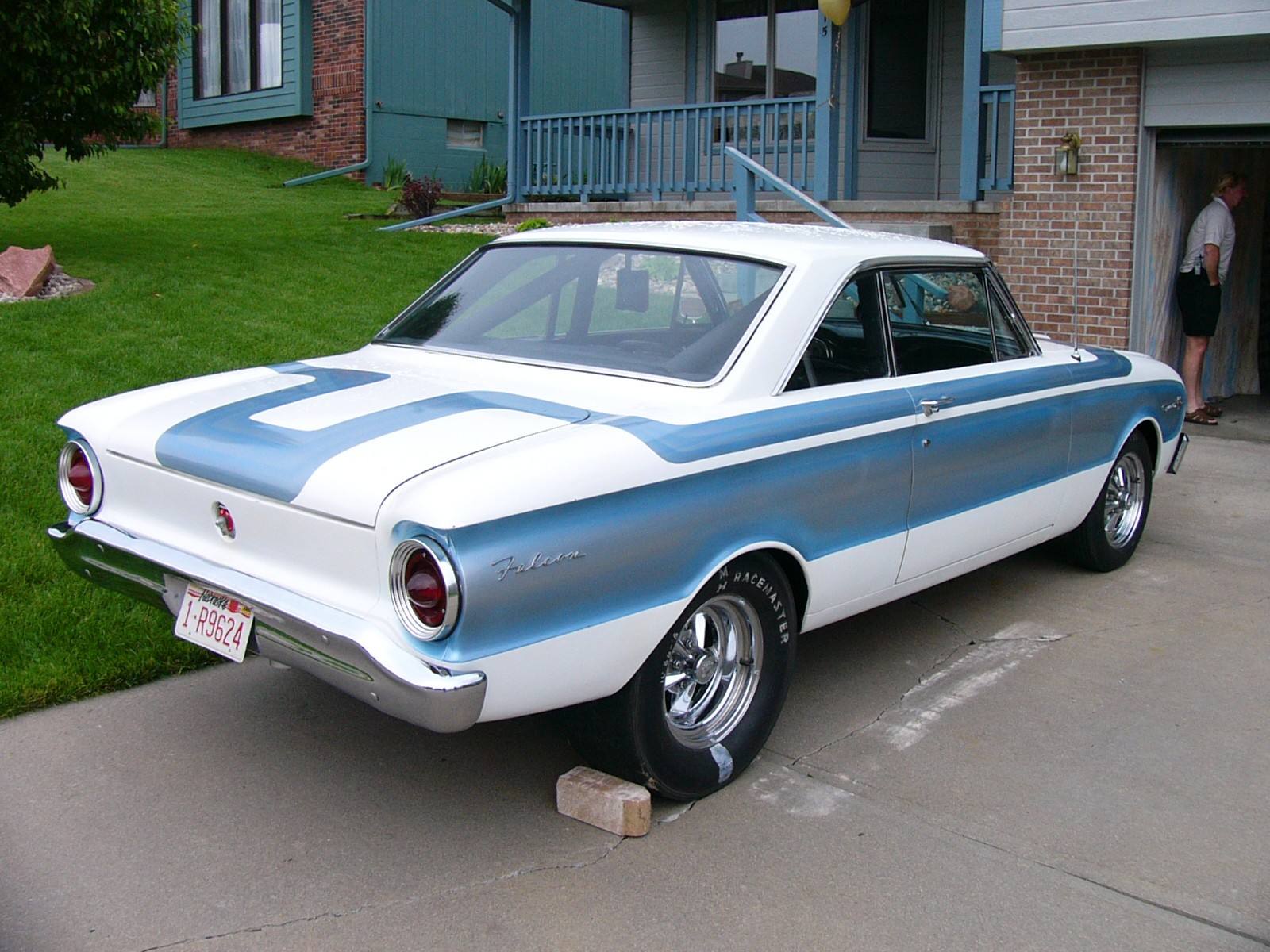 Falcon Futura Sprint 260 V8 (Gen 2)