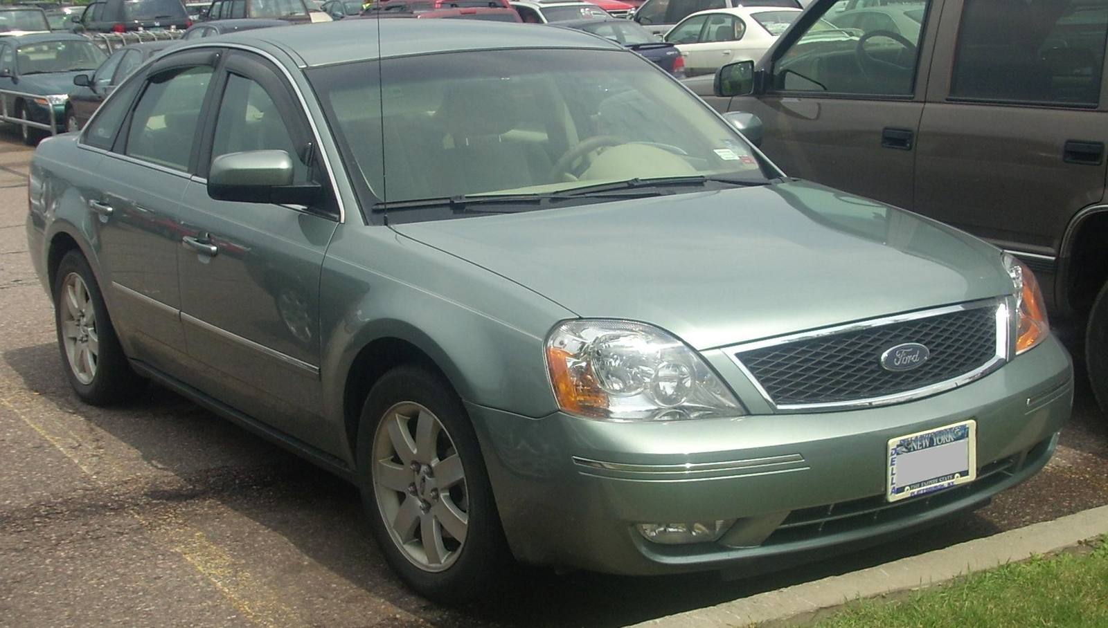 Five Hundred SE (2005)