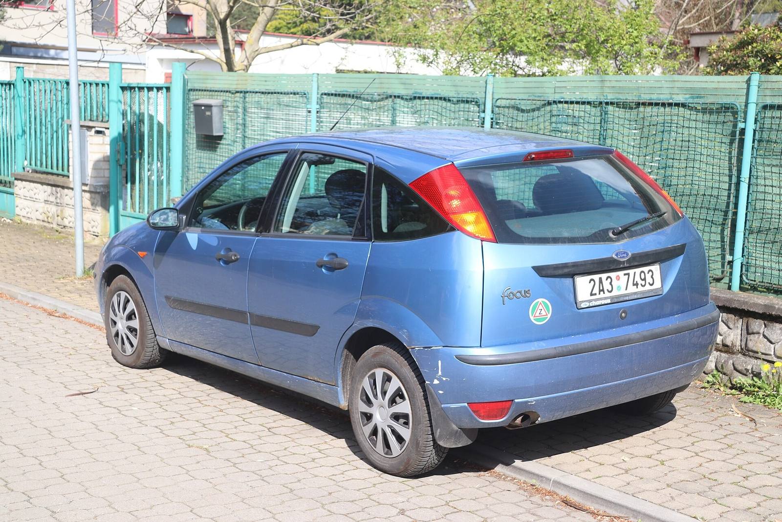 Focus 1.6 Ghia (Mk1) (1998)