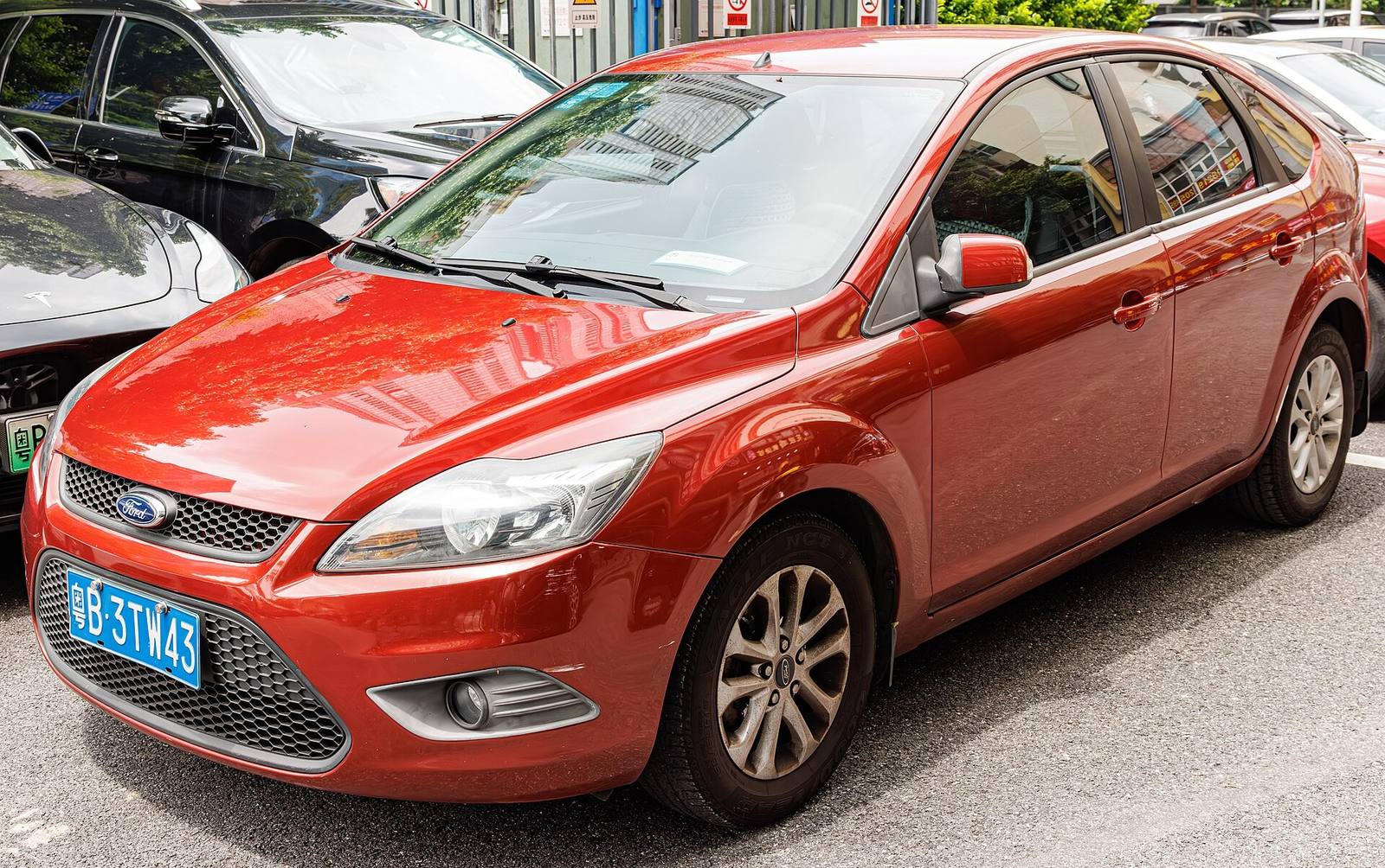 Focus 2.0 Ghia (Mk2) (2004)