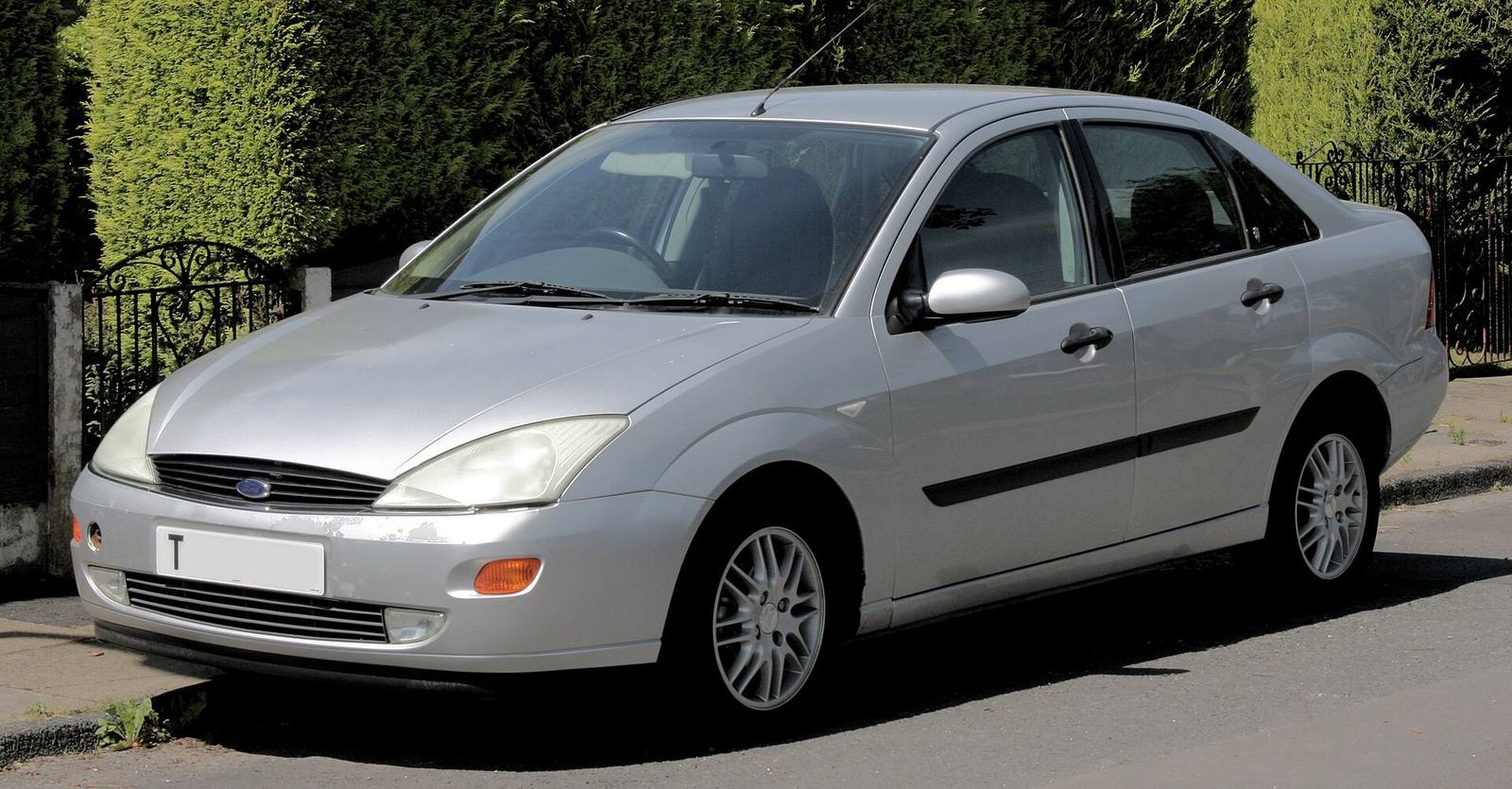 Focus 1.6 Ghia (Mk1) (1998)