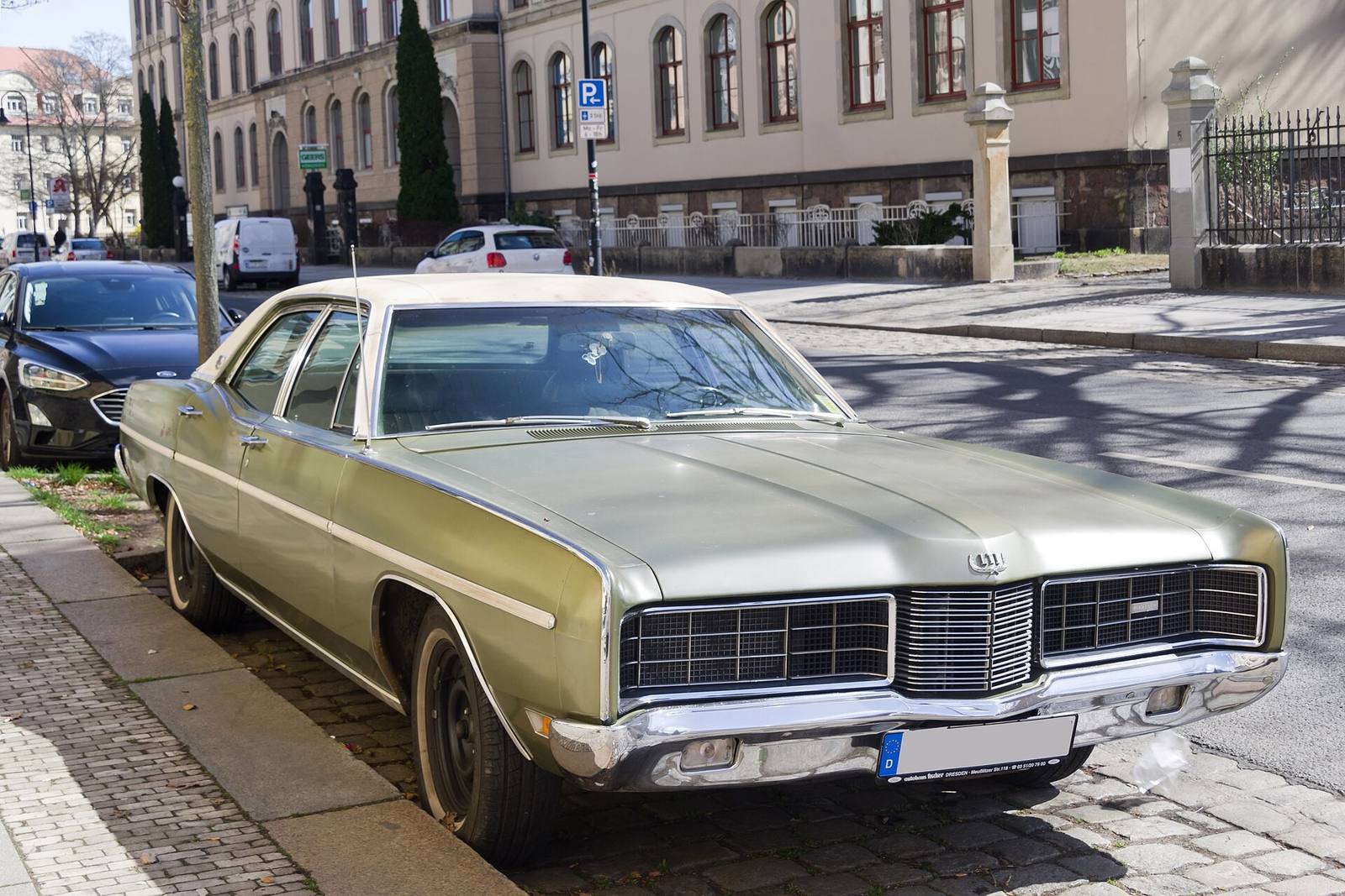 LTD Brougham 7.5 V8