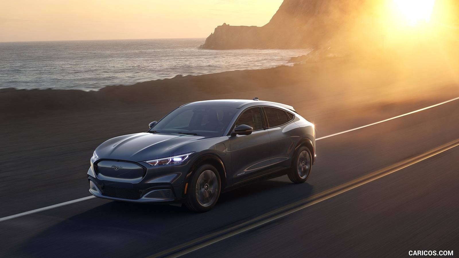 Premium Extended Range AWD