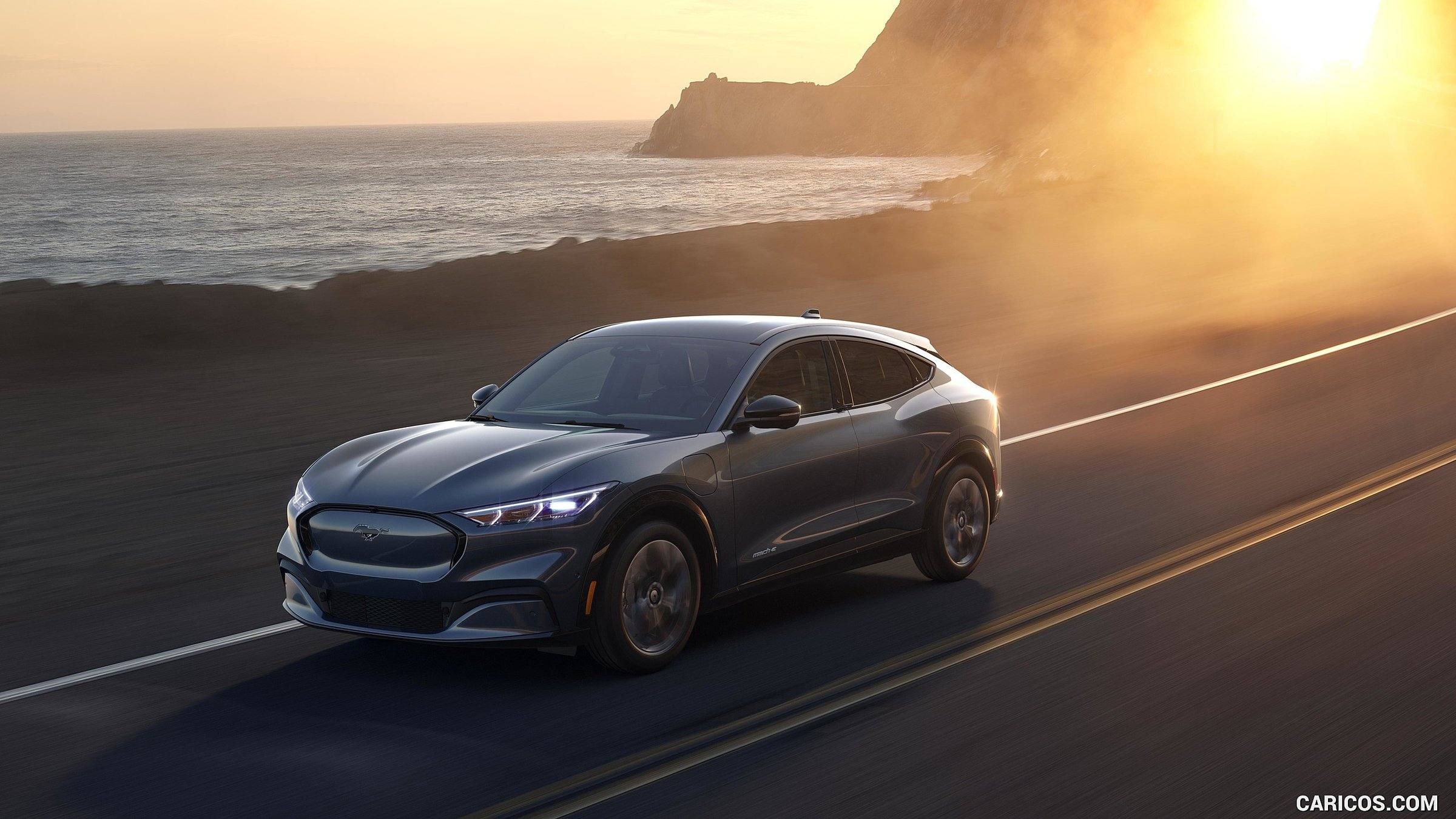 Premium Extended Range AWD