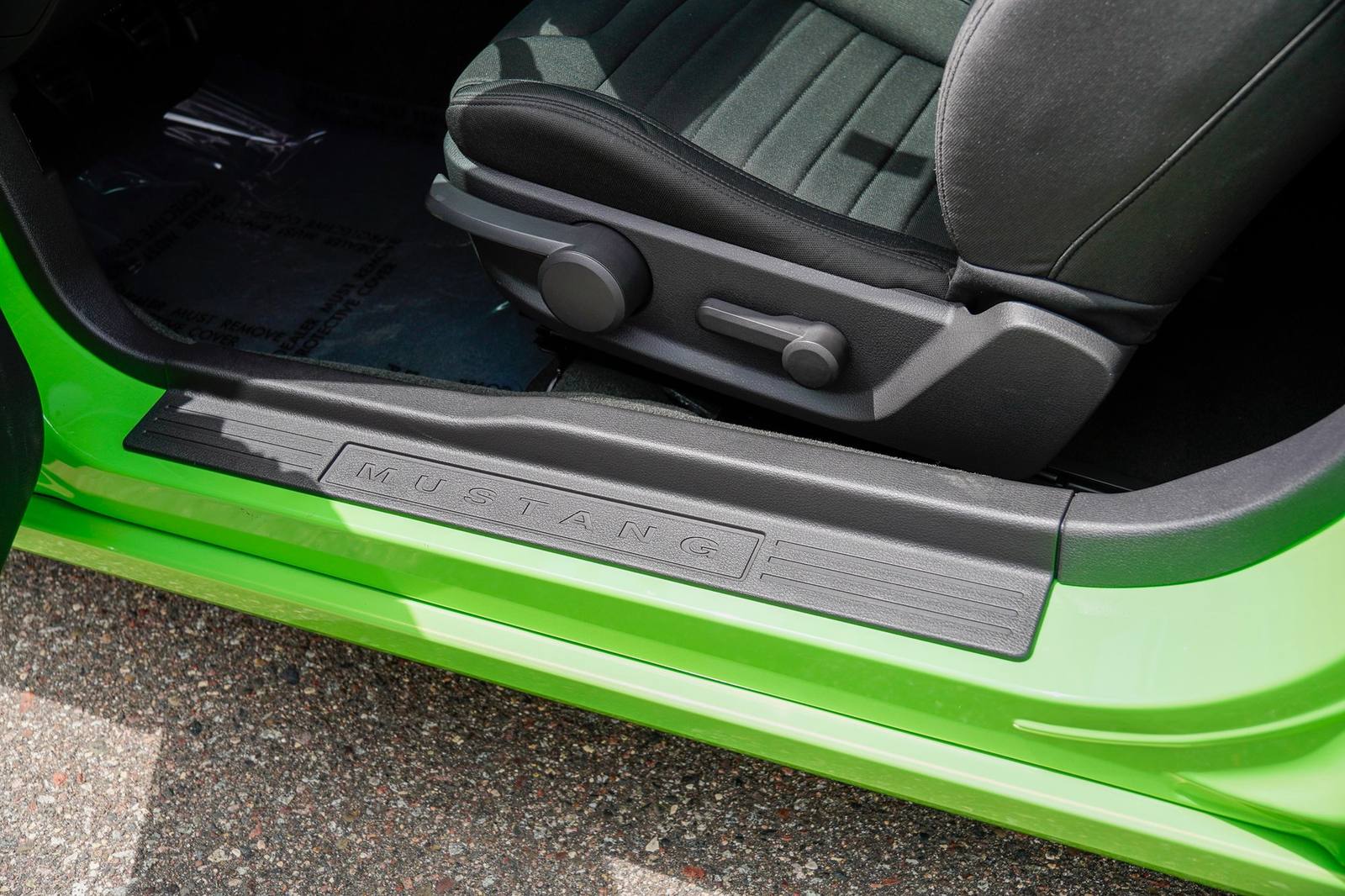 V6 (S197)