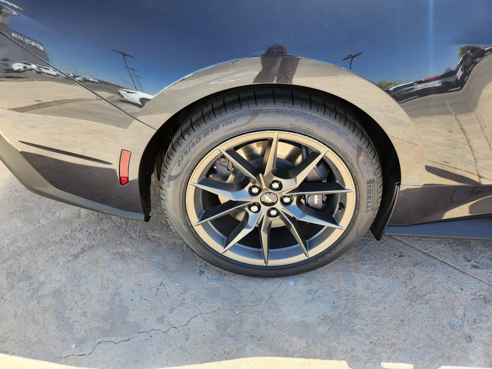 Dark Horse (S650)