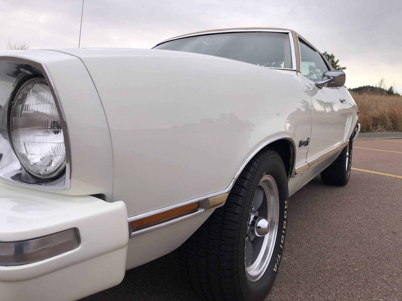 Base (Mustang II)