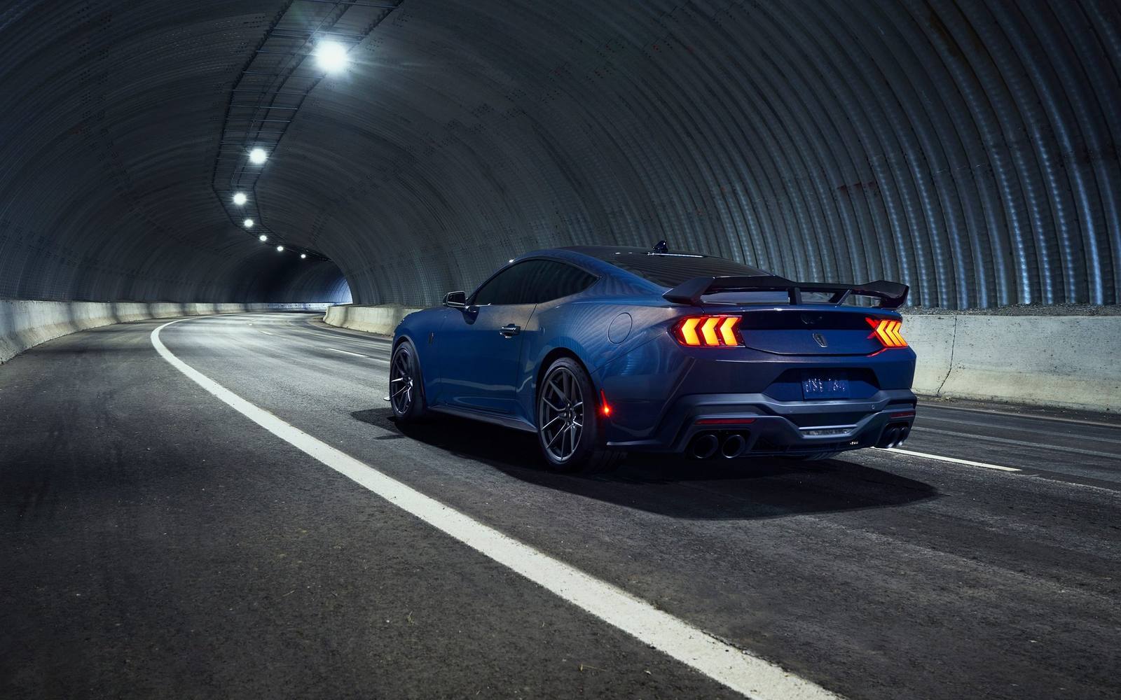 Dark Horse (S650)