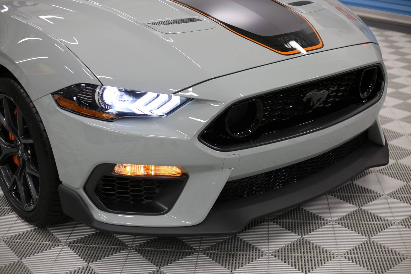 Mach 1 (S550)