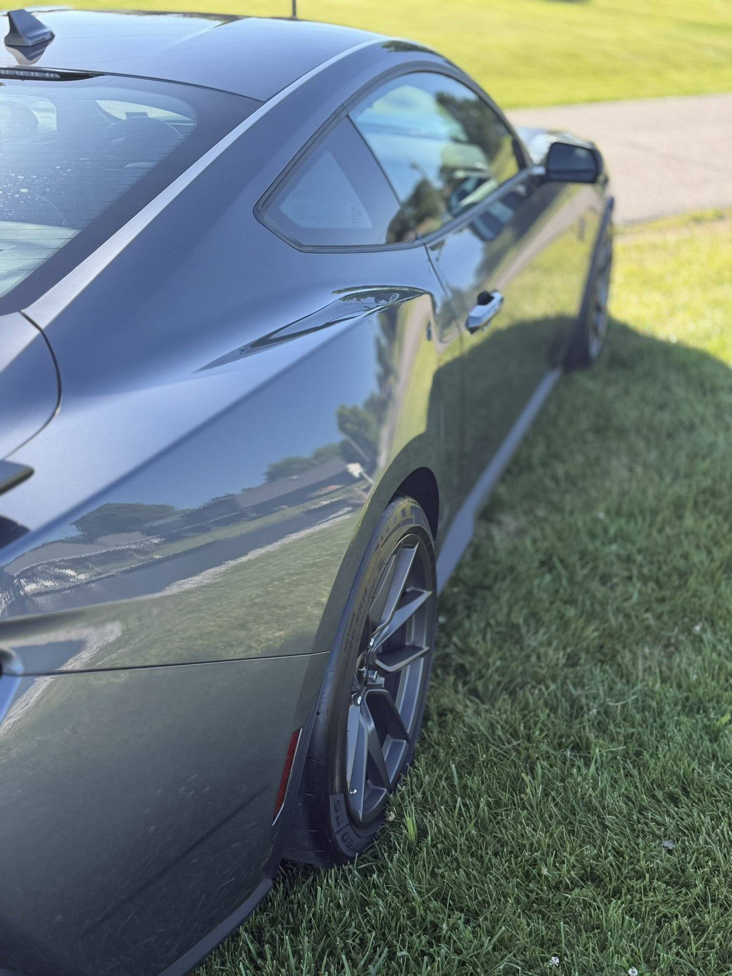 Dark Horse (S650)