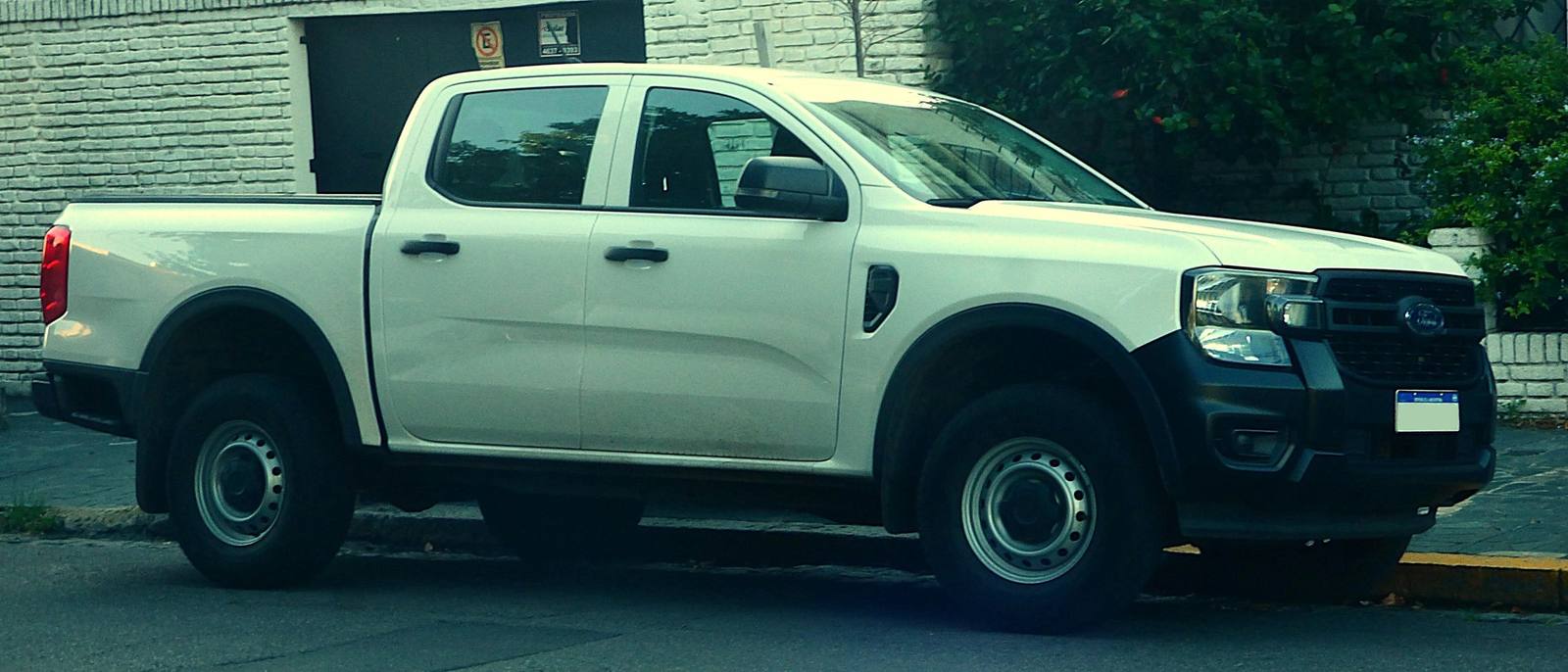 XL (2024)