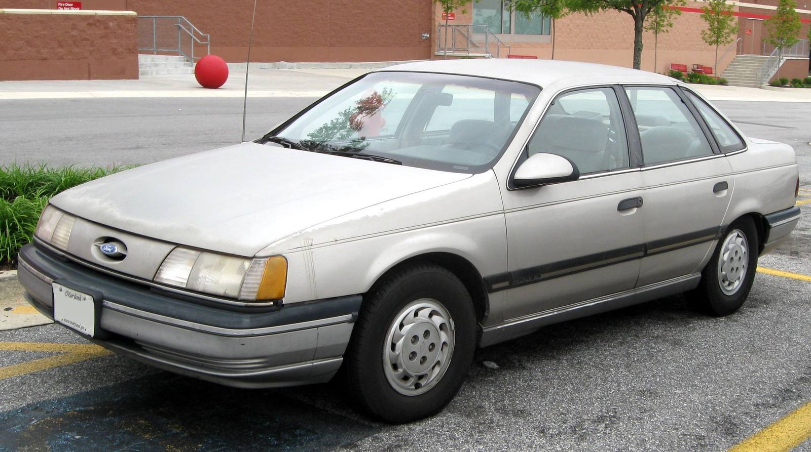Taurus LX (1986)