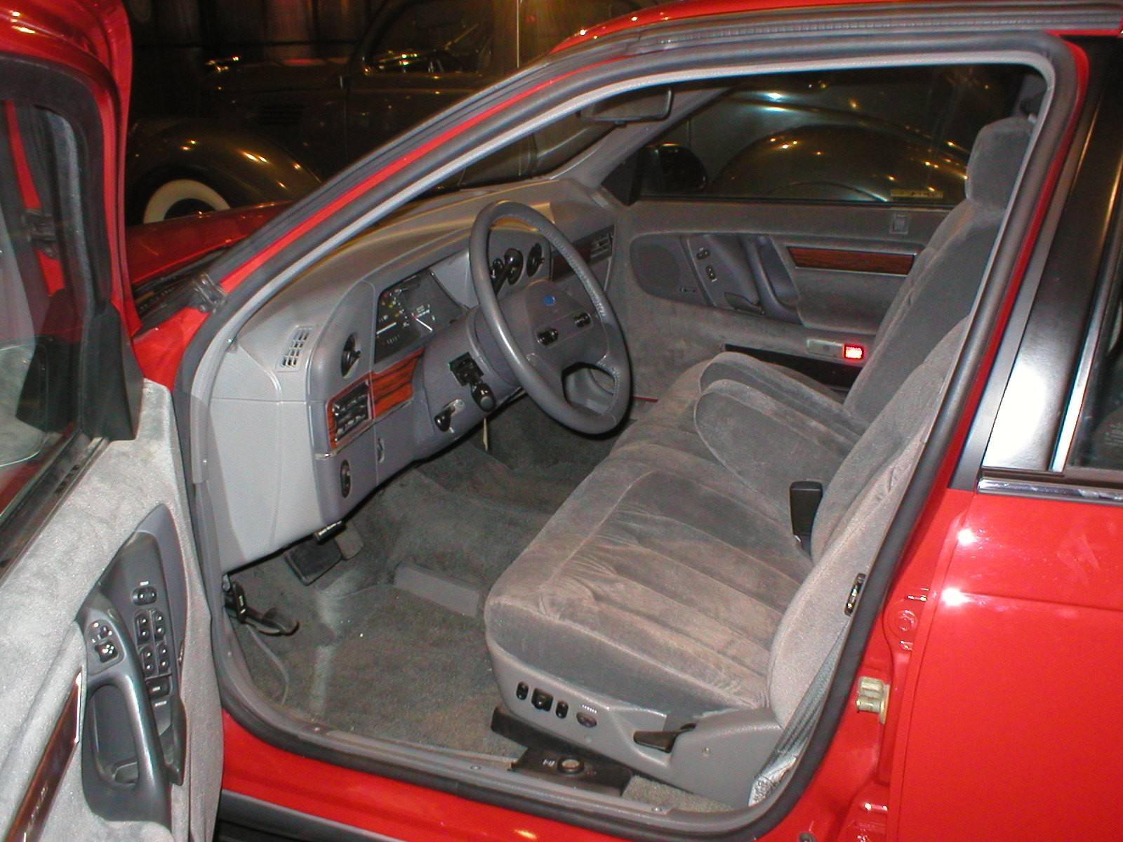 Taurus LX (1986)