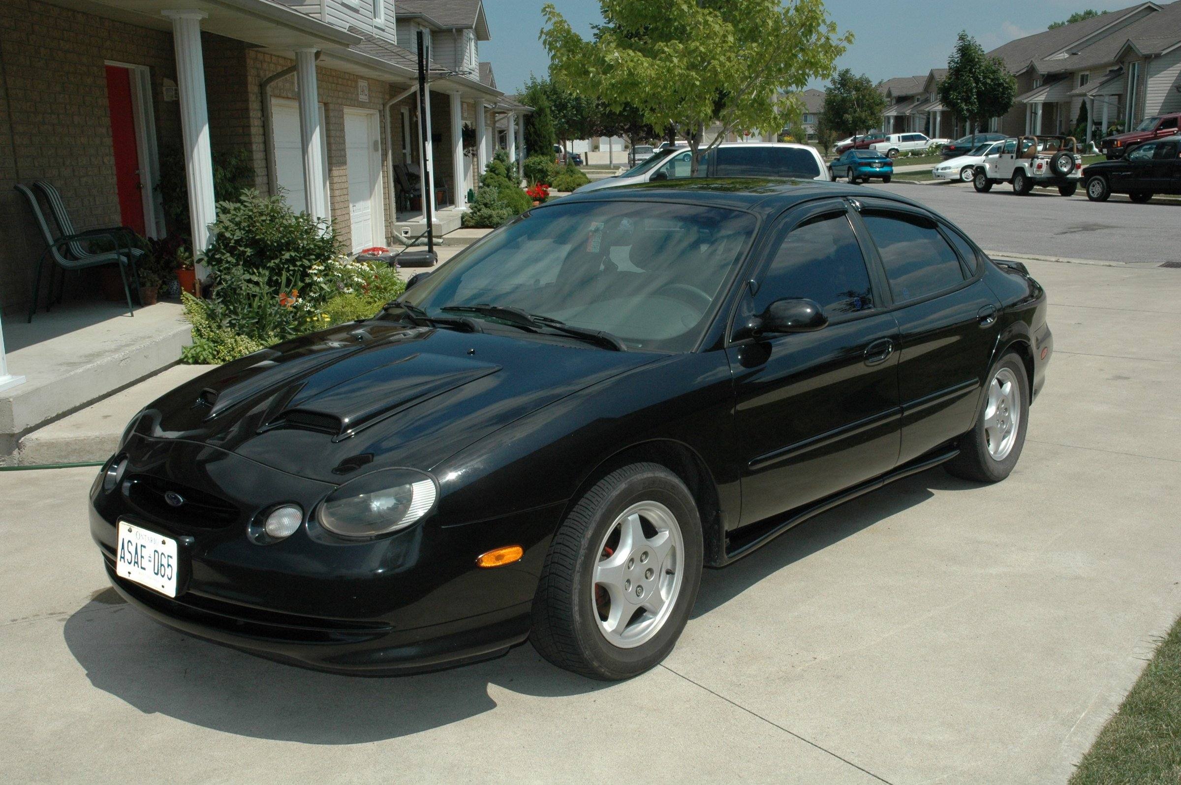 Taurus SHO V8 (1996)