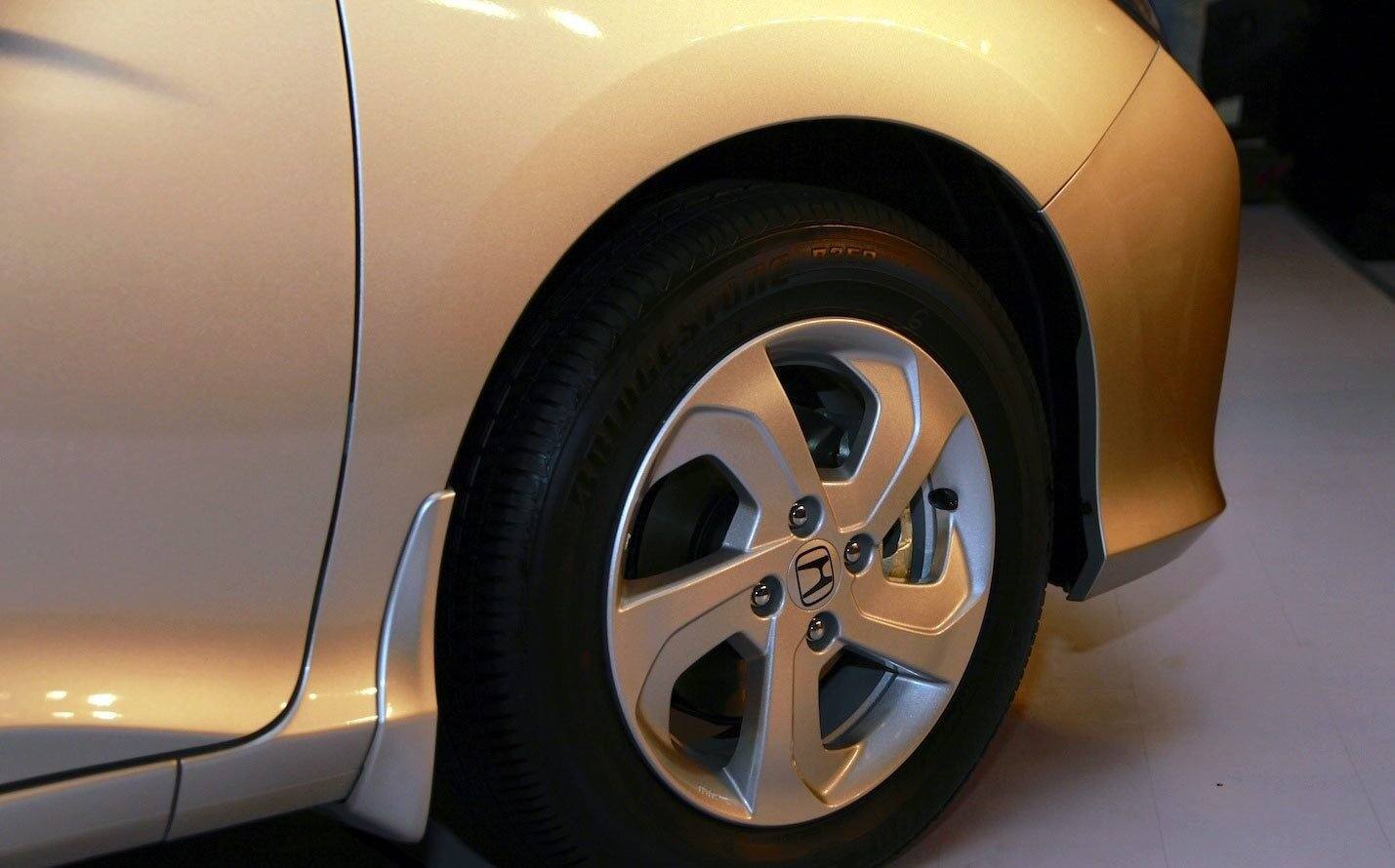 City 1.5 VTEC (GM6)