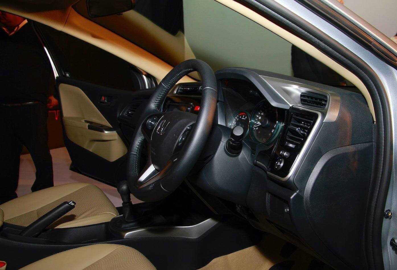 City 1.5 VTEC (GM6)