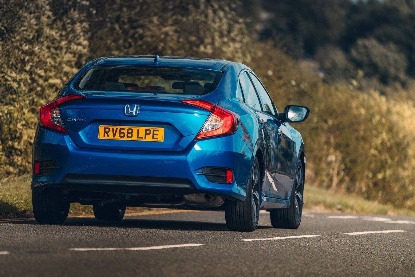Civic 1.0 VTEC Turbo Sedan (EU)