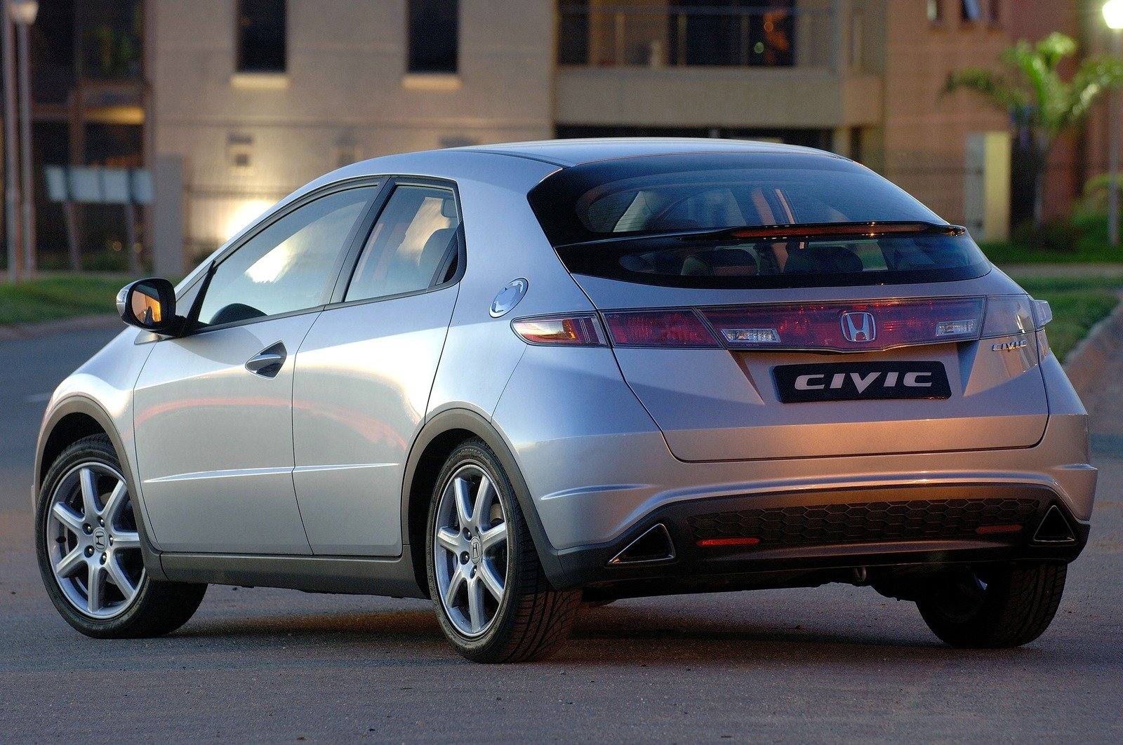 Civic 1.8 i-VTEC Hatchback (EU)