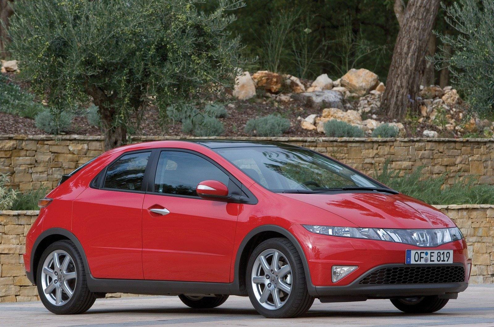 Civic 1.8 i-VTEC Hatchback (EU)