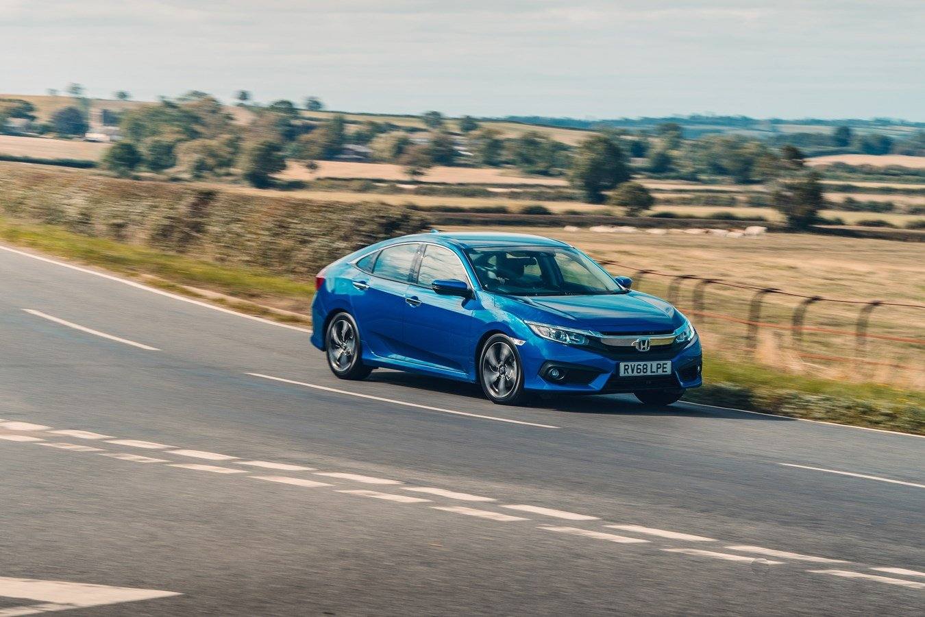 Civic 1.0 VTEC Turbo Sedan (EU)