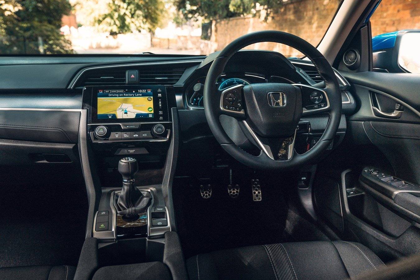 Civic 1.0 VTEC Turbo Sedan (EU)