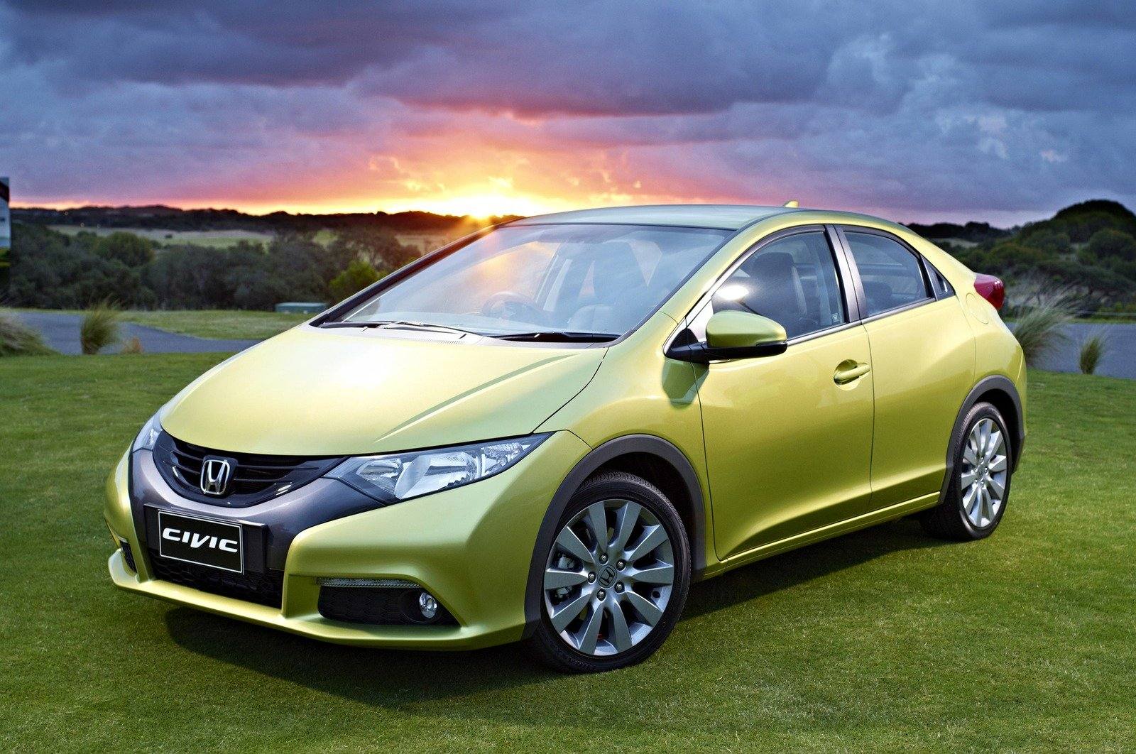 Civic 1.6 i-DTEC Hatchback (EU)