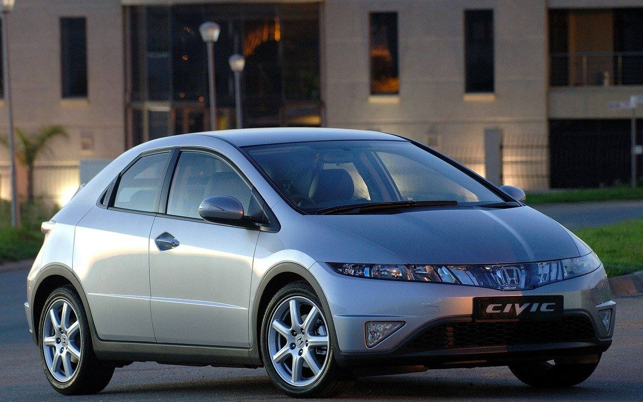 Civic 1.8 i-VTEC Hatchback (EU)