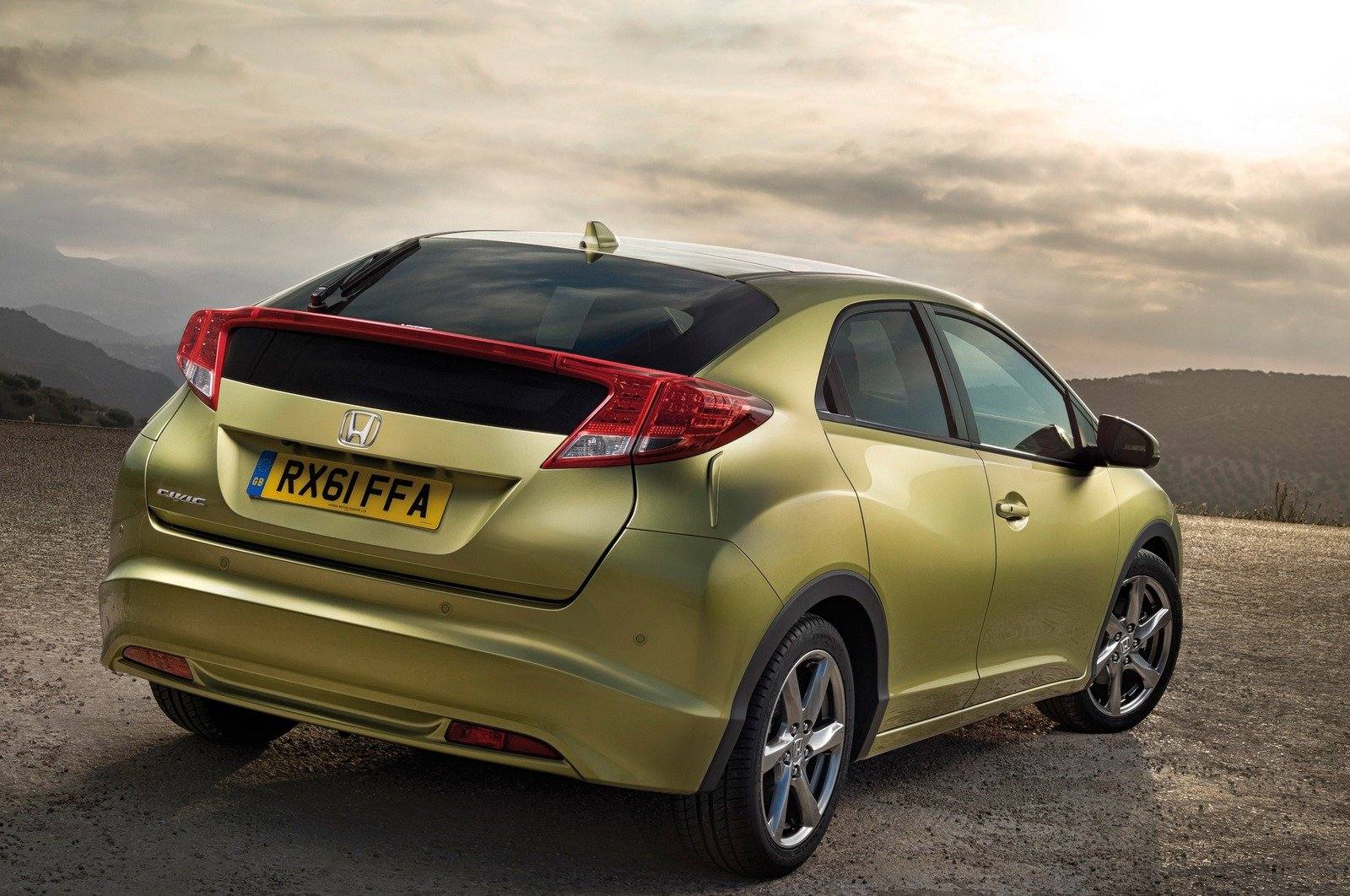 Civic 1.6 i-DTEC Hatchback (EU)