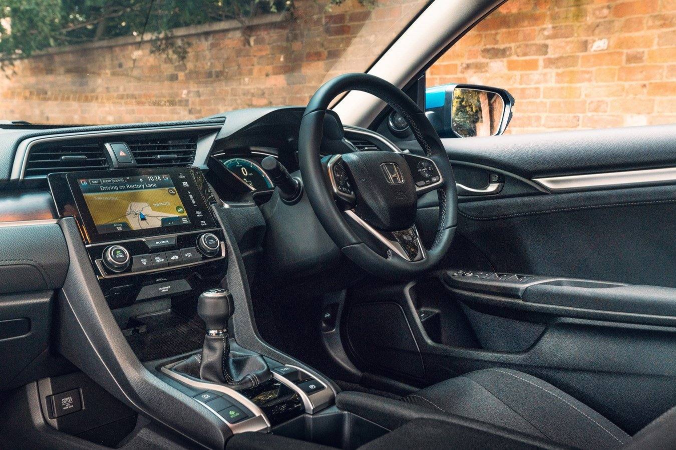Civic 1.0 VTEC Turbo Sedan (EU)