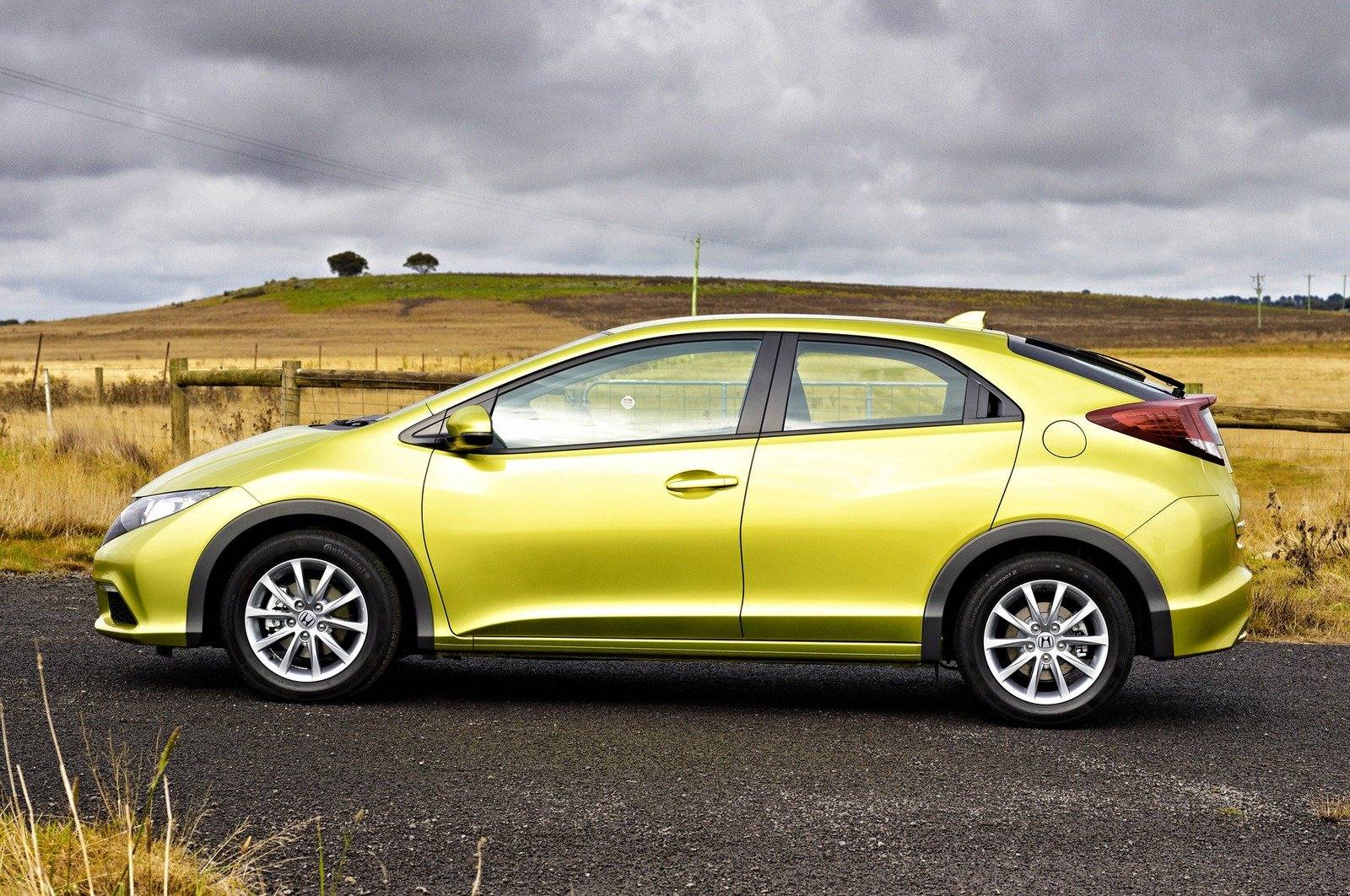 Civic 1.6 i-DTEC Hatchback (EU)