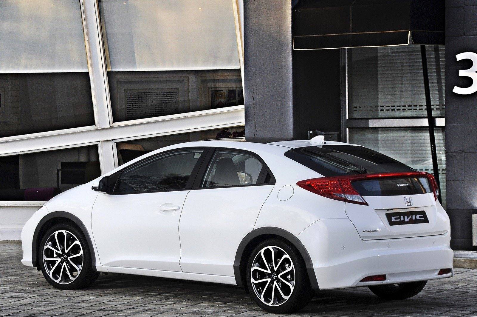 Civic 1.6 i-DTEC Hatchback (EU)