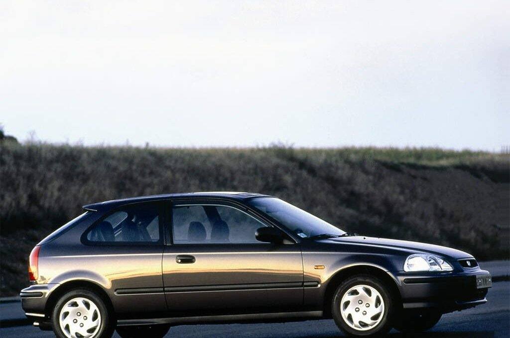 Civic DX Hatchback (US)