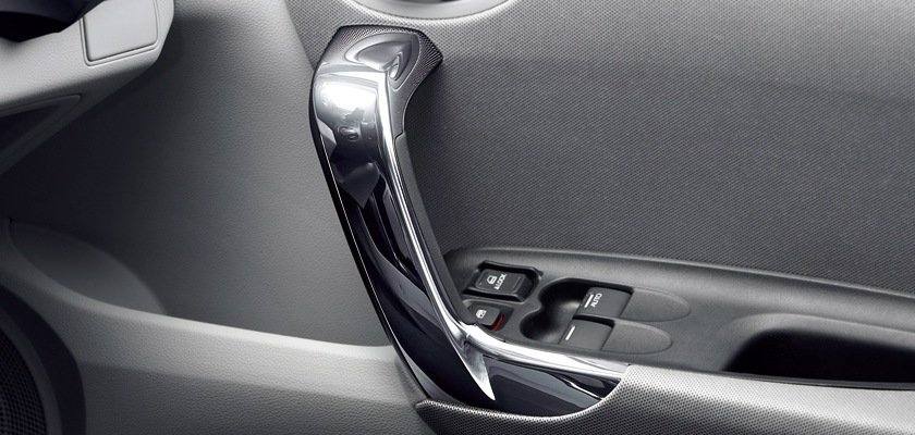 CR-Z CVT (JP)
