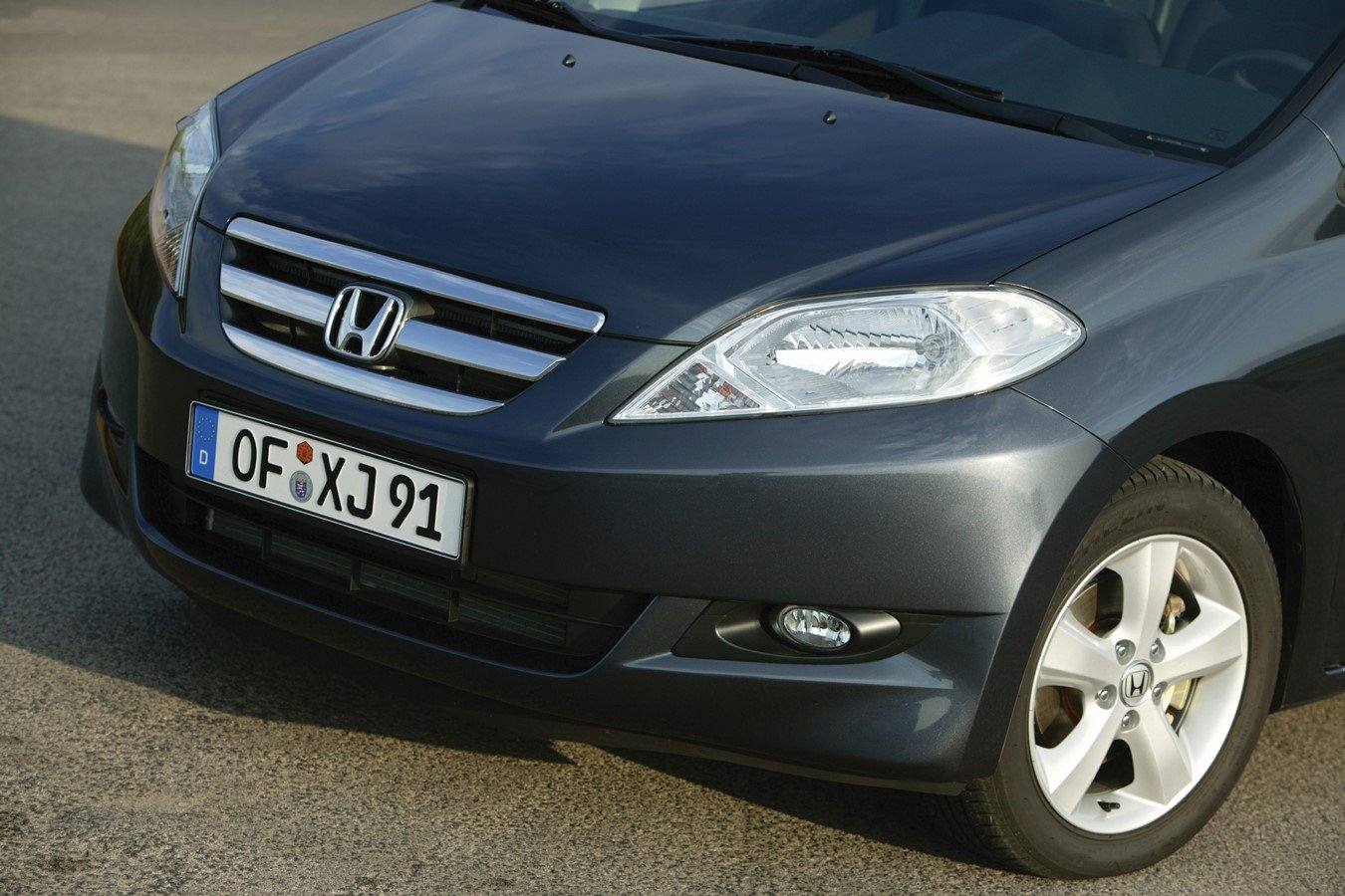 FR-V 1.7i
